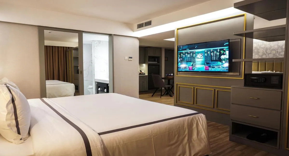 Photo of the whole room, Bed in Barito Mansion