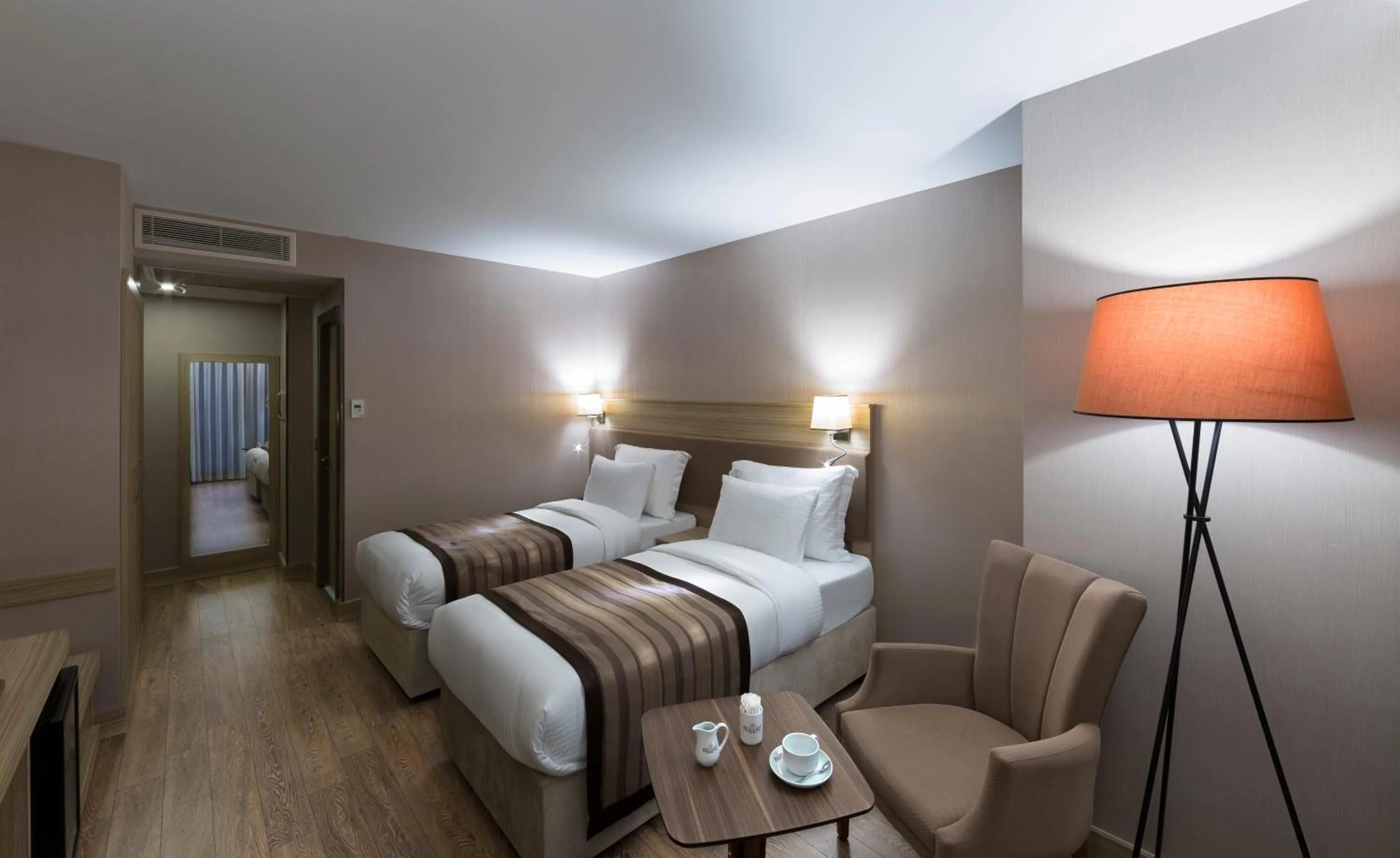 Photo of the whole room, Bed in Regard Hotel