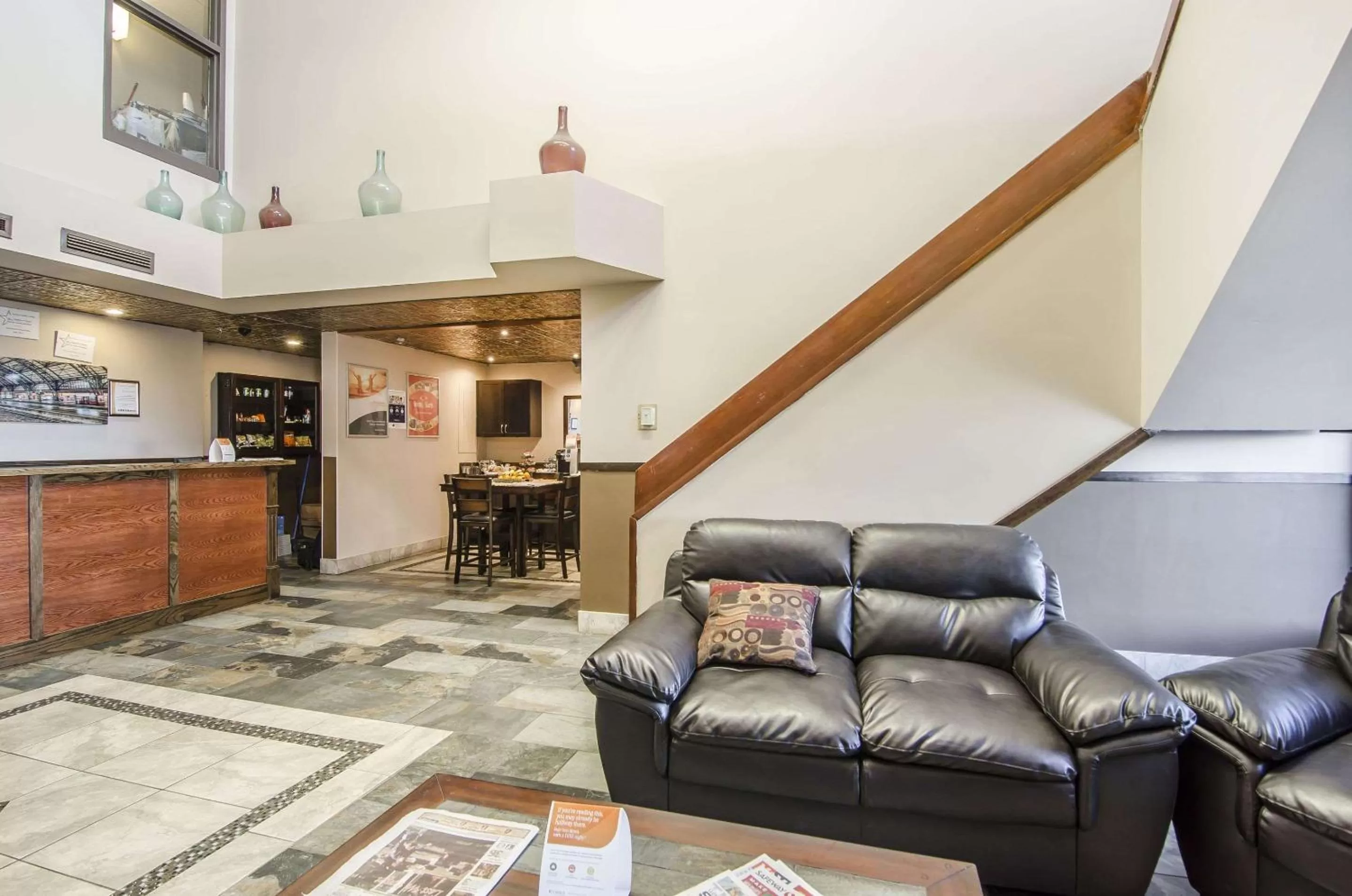 Lobby or reception in Econo Lodge Lloydminster