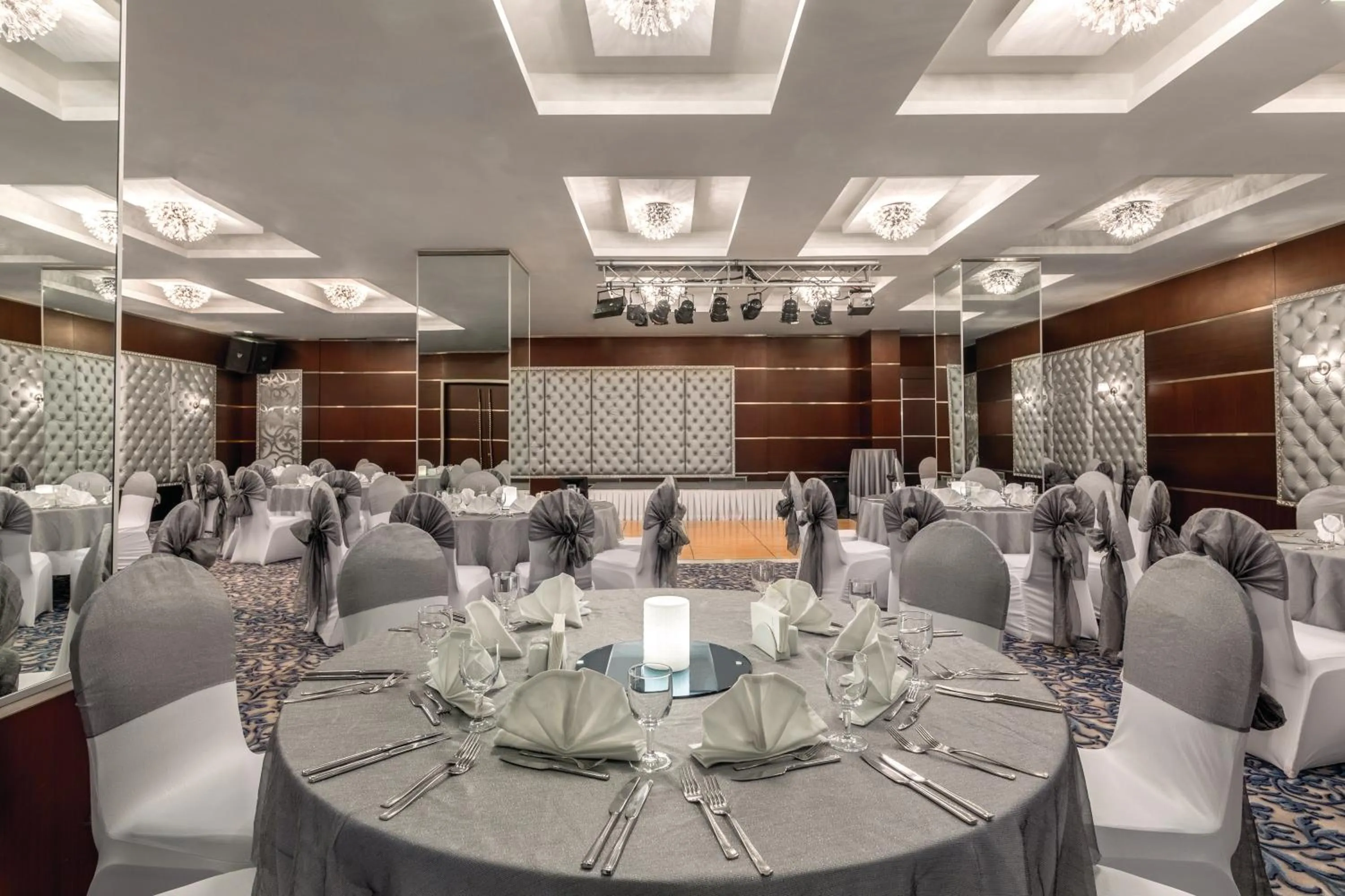 Banquet/Function facilities in Ramada by Wyndham Ankara