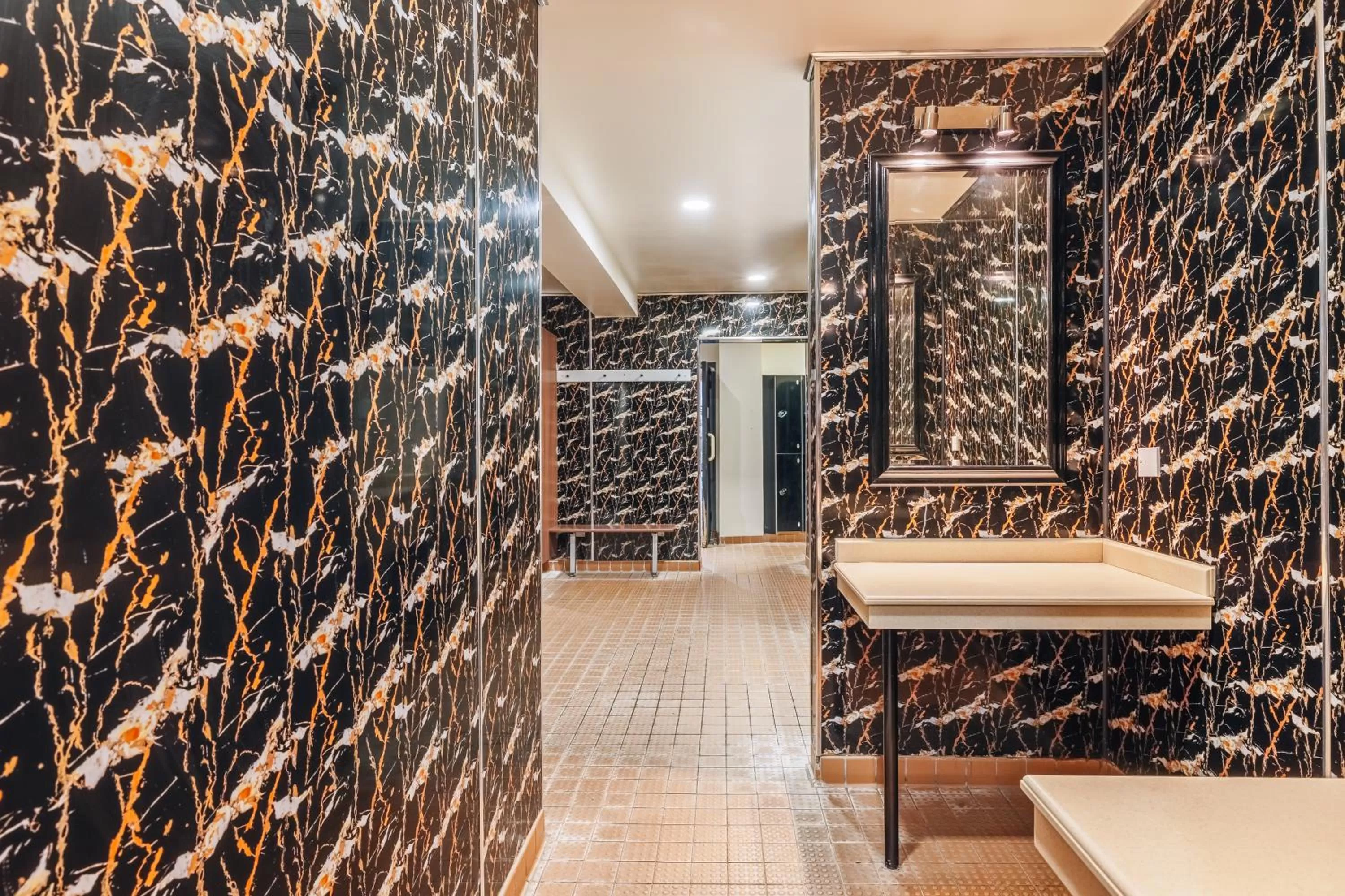 Swimming pool in Muthu Belstead Brook Hotel