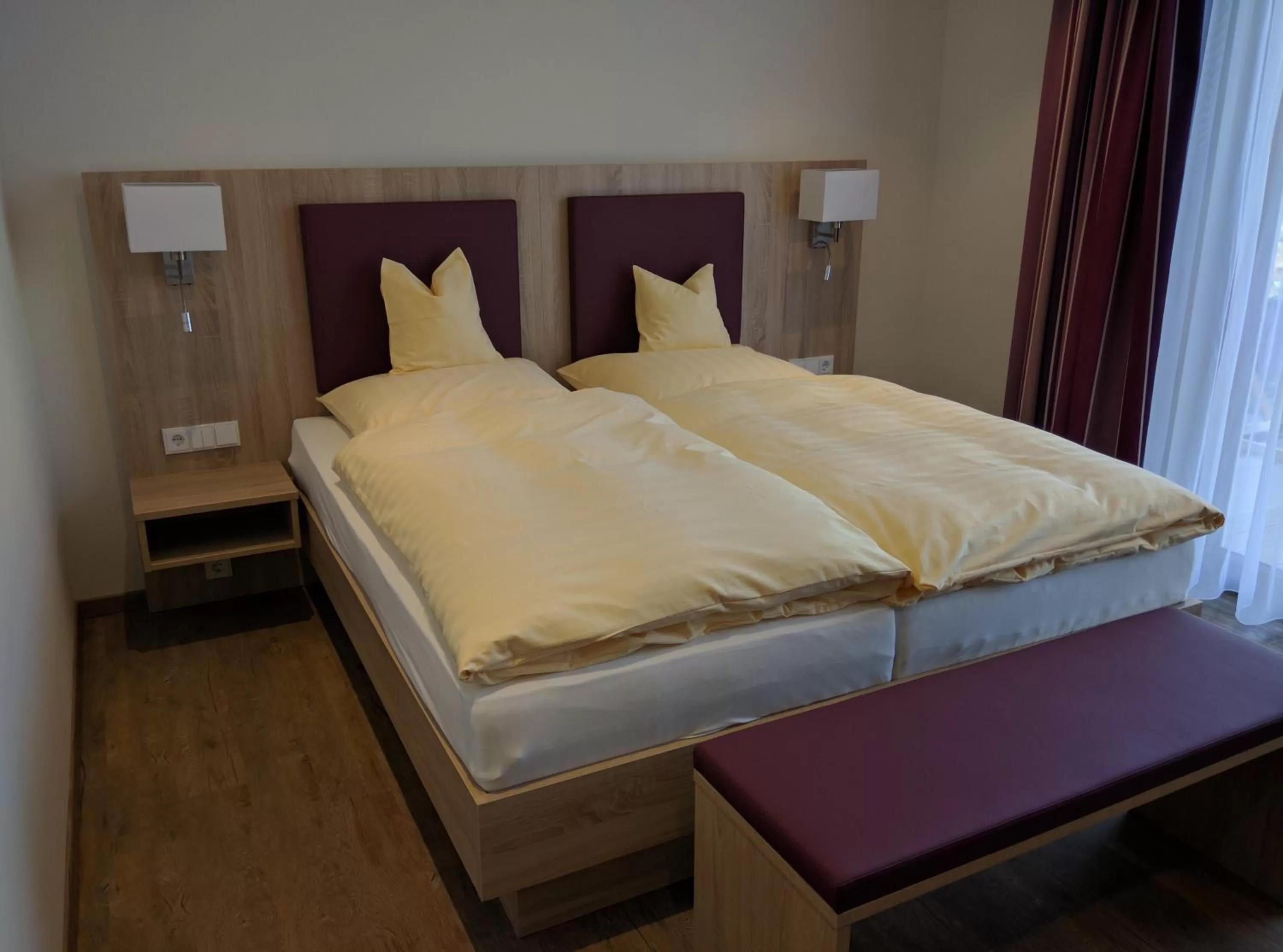 Bed in Hotel Zur-Borke