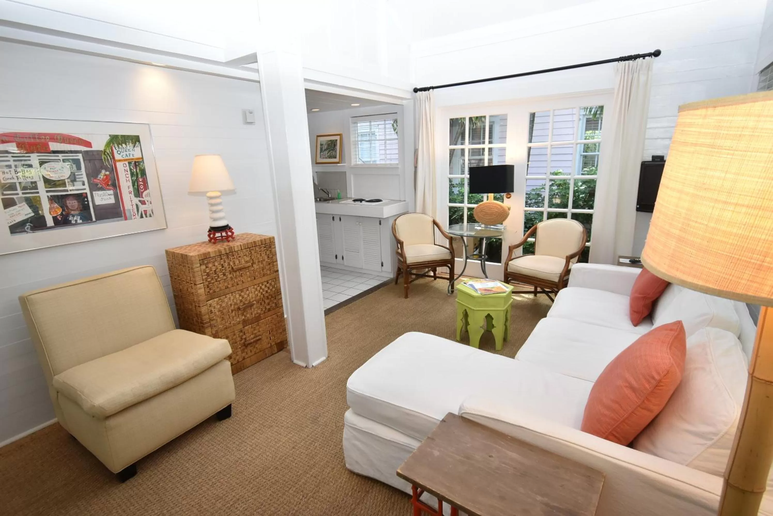 Simonton Court Historic Inn & Cottages