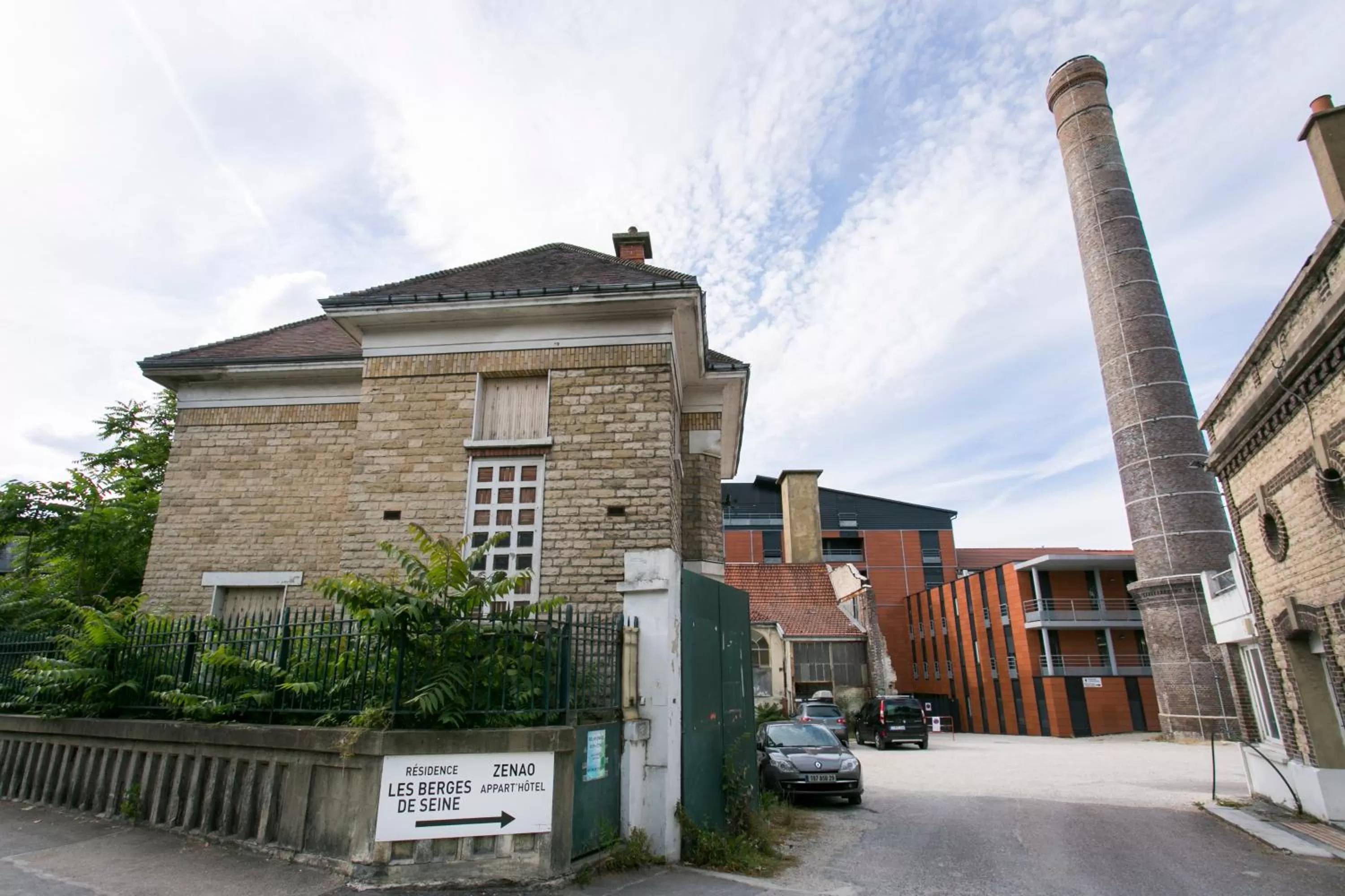 Property building in Zenao Appart'hôtels Troyes