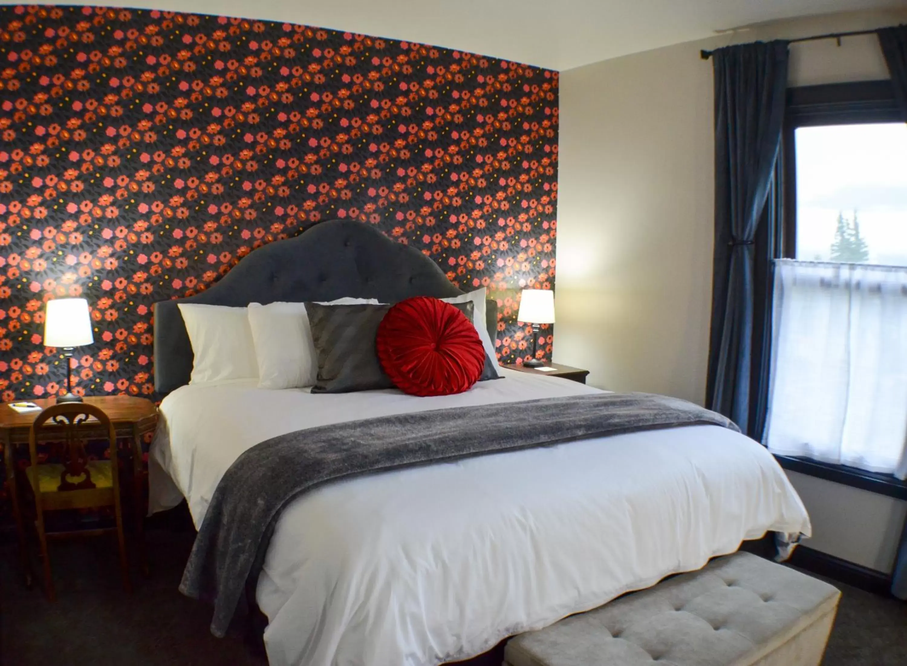 Deluxe King Room 9 in Hotel Stevenson Deluxe King Room 9 in Hotel Stevenson