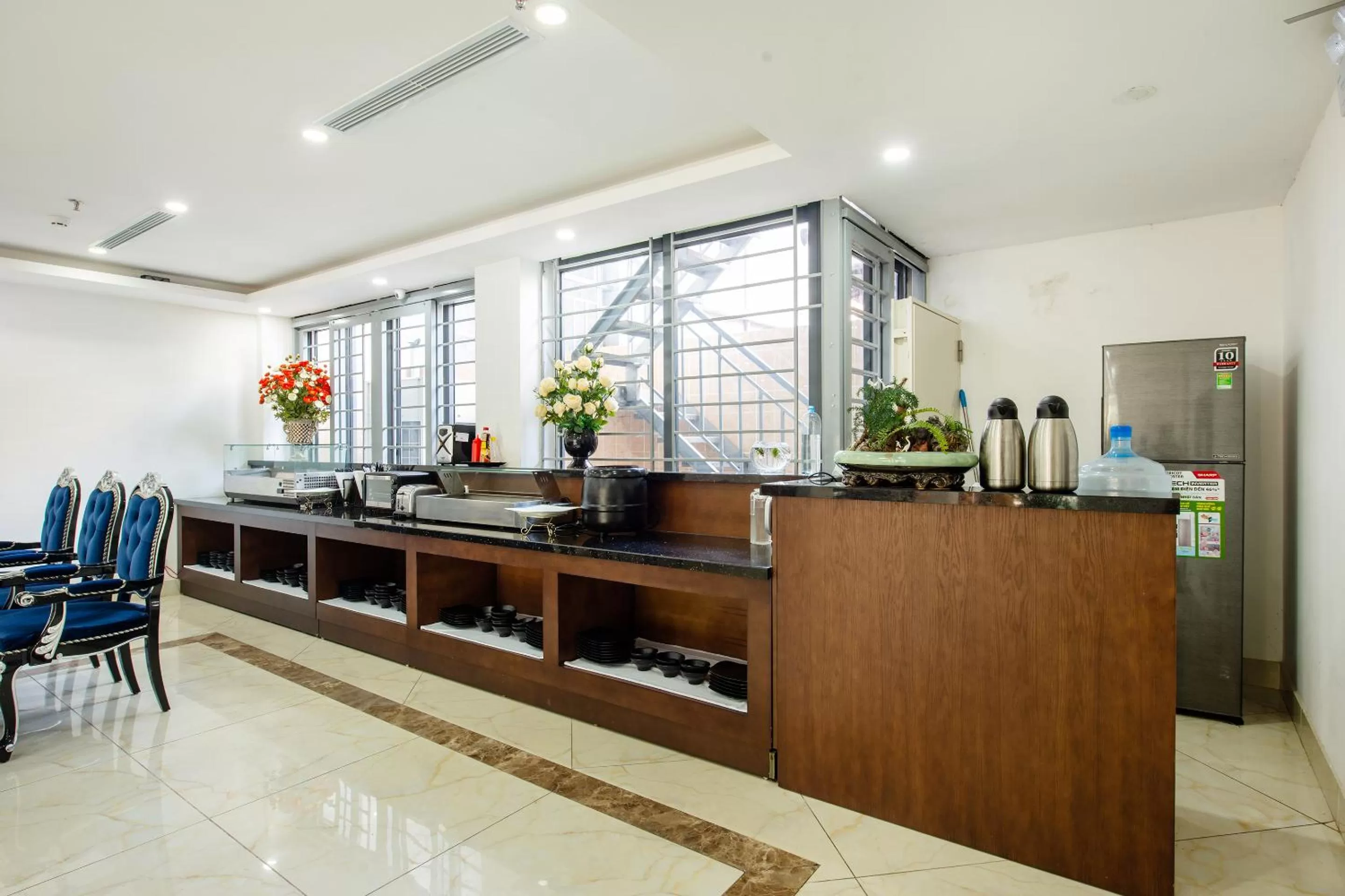 Restaurant/places to eat, Kitchen/Kitchenette in Hanoi Suji Hotel