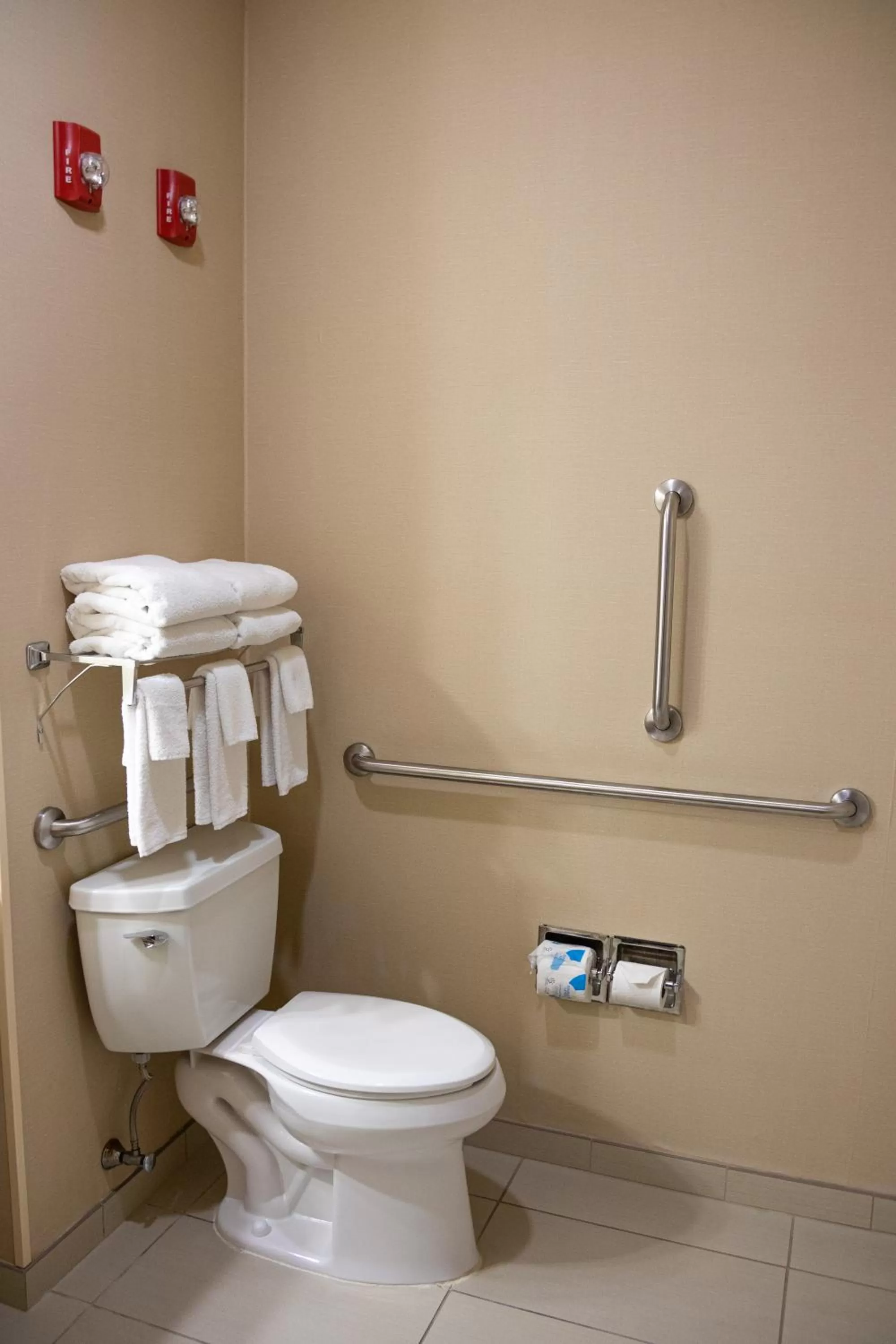 Toilet in Comfort Inn Sioux City South