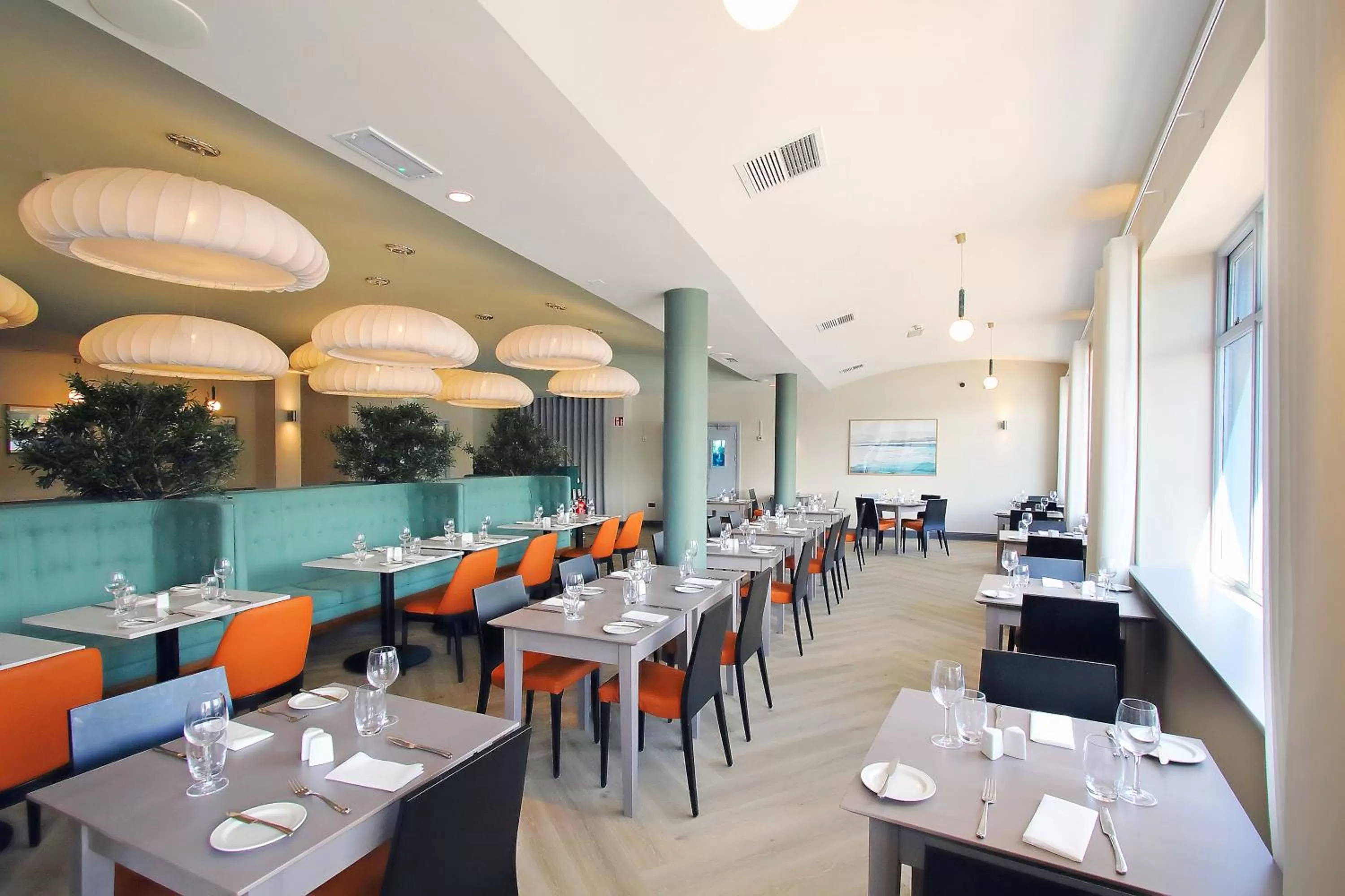 Restaurant/places to eat in Waterford Marina Hotel