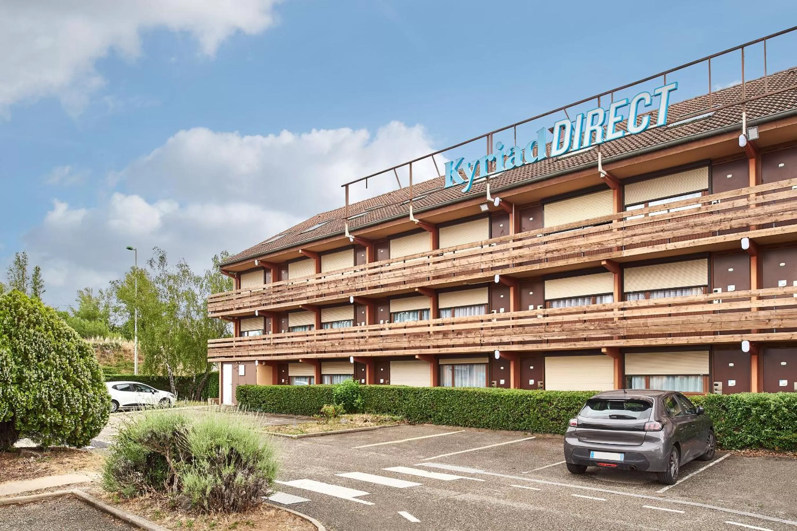 Property building in Kyriad Direct Lyon Sud - Chasse-Sur-Rhône