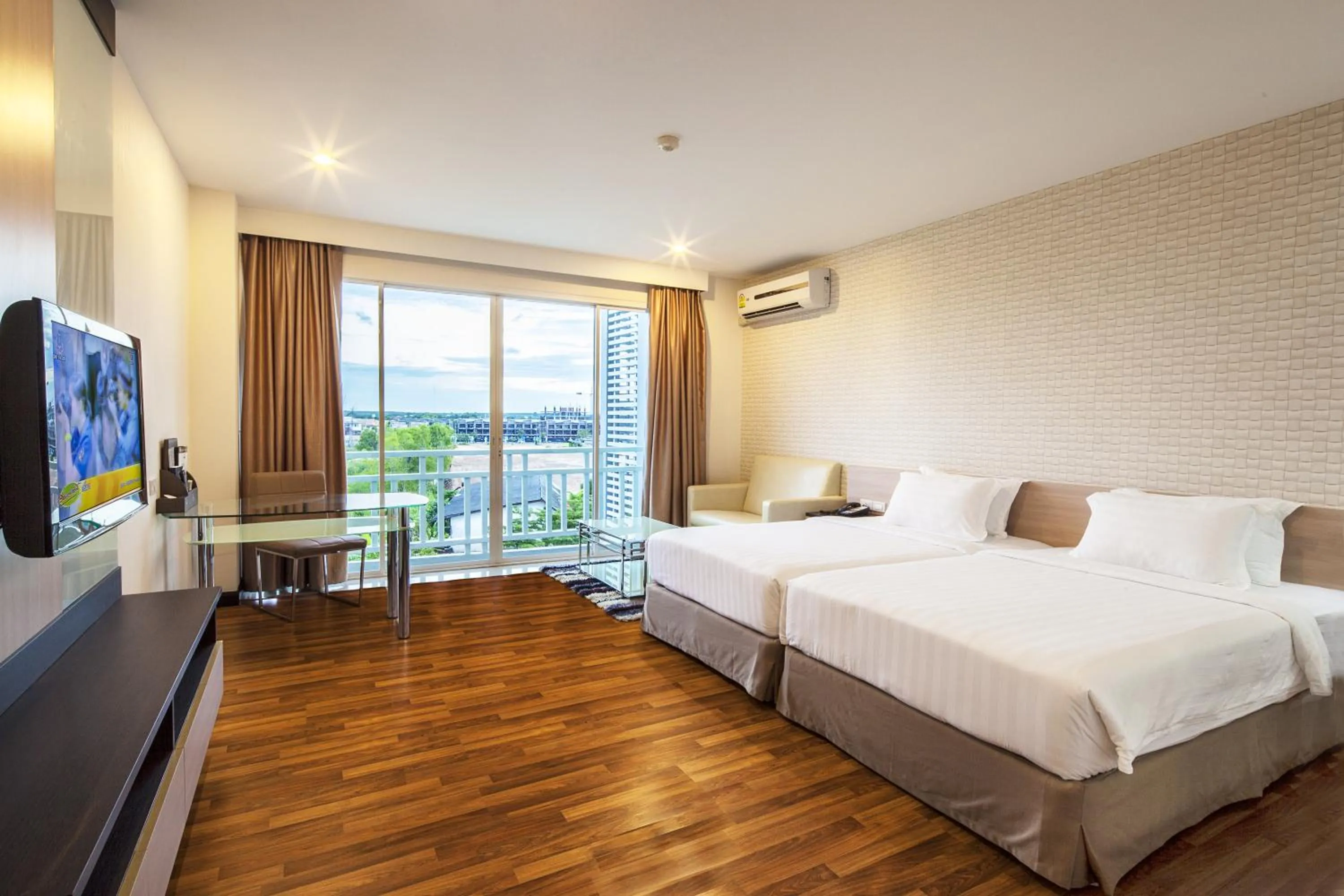 Photo of the whole room, Bed in Golden City Rayong Hotel
