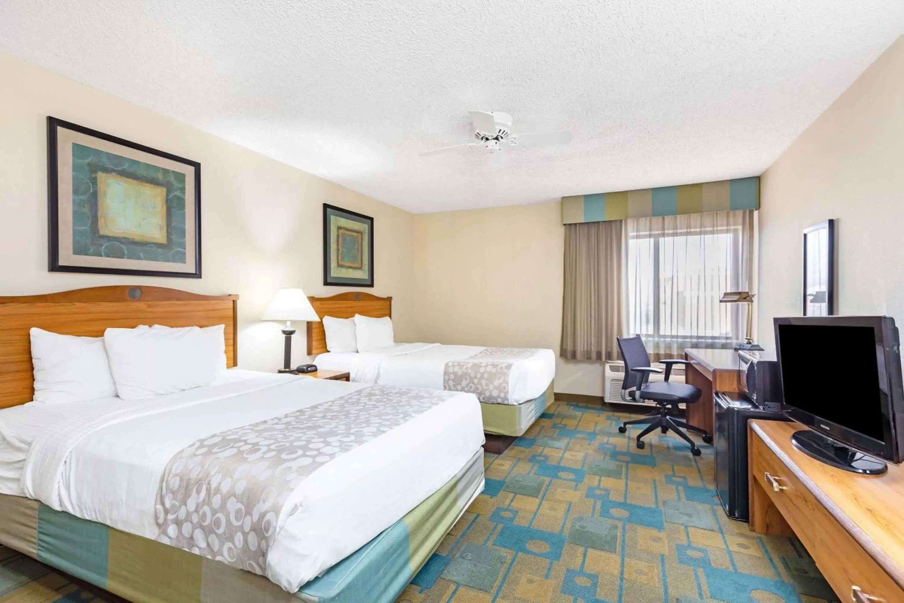 Deluxe Double Room with Two Double Beds - Non-Smoking in La Quinta by Wyndham El Paso East Deluxe Double Room with Two Double Beds - Non-Smoking in La Quinta by Wyndham El Paso East