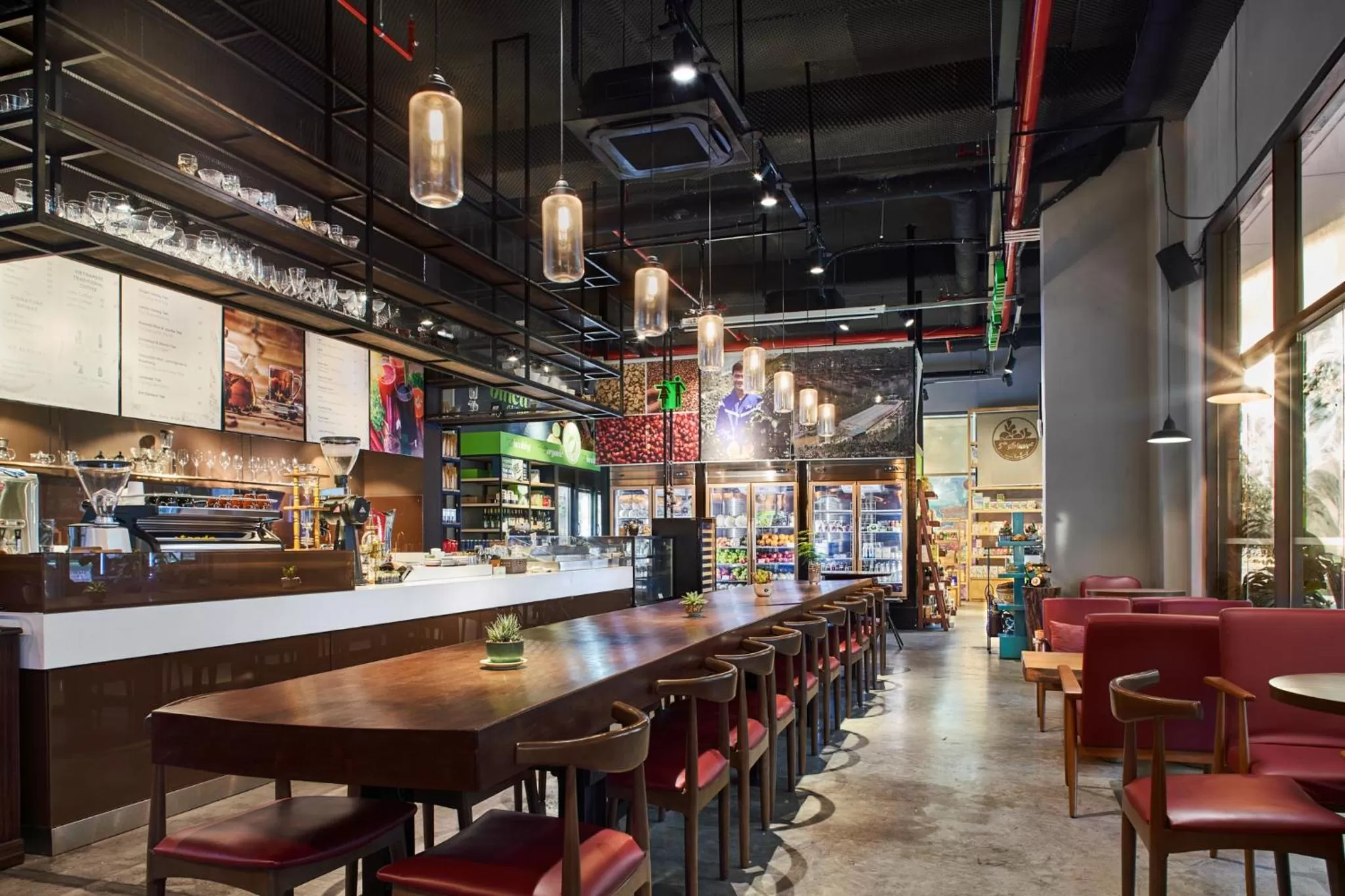 Restaurant/places to eat in Oakwood Residence Saigon