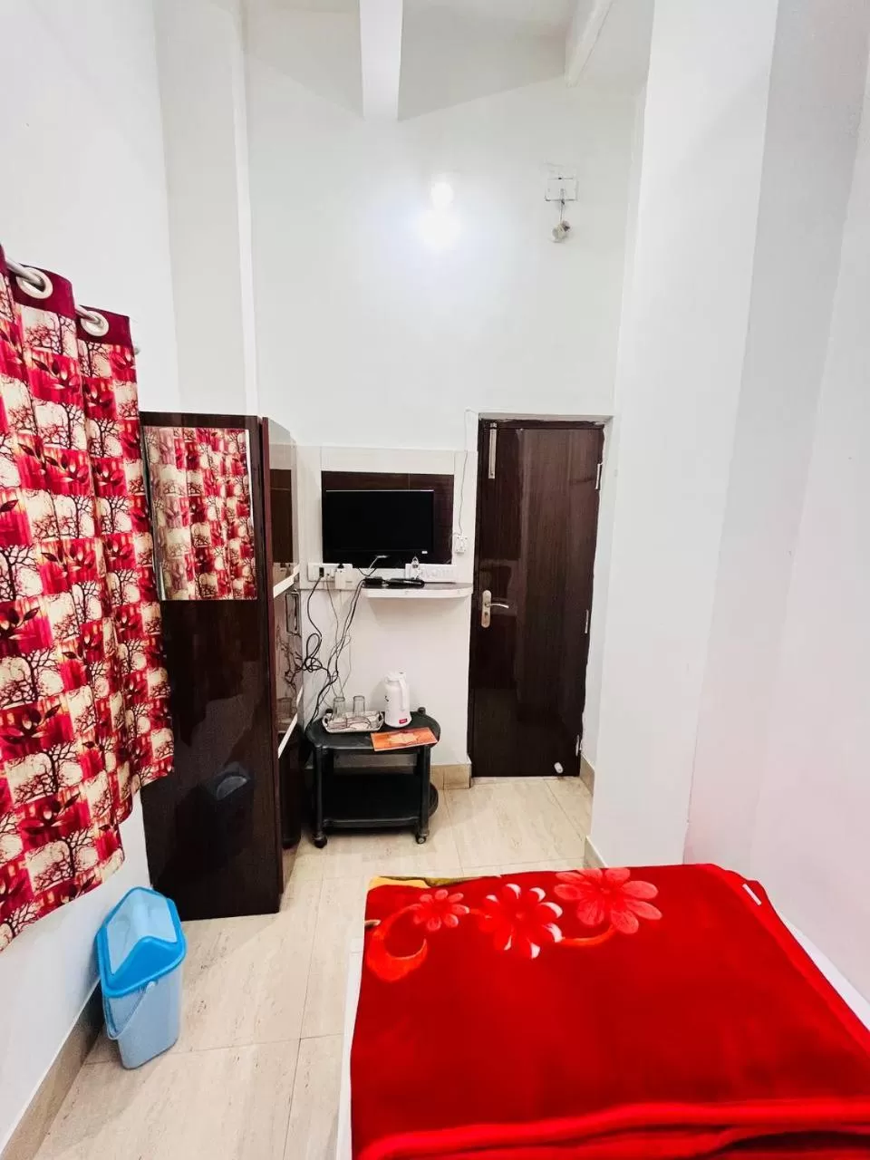 TV and multimedia, Bed in Hotel Airlines