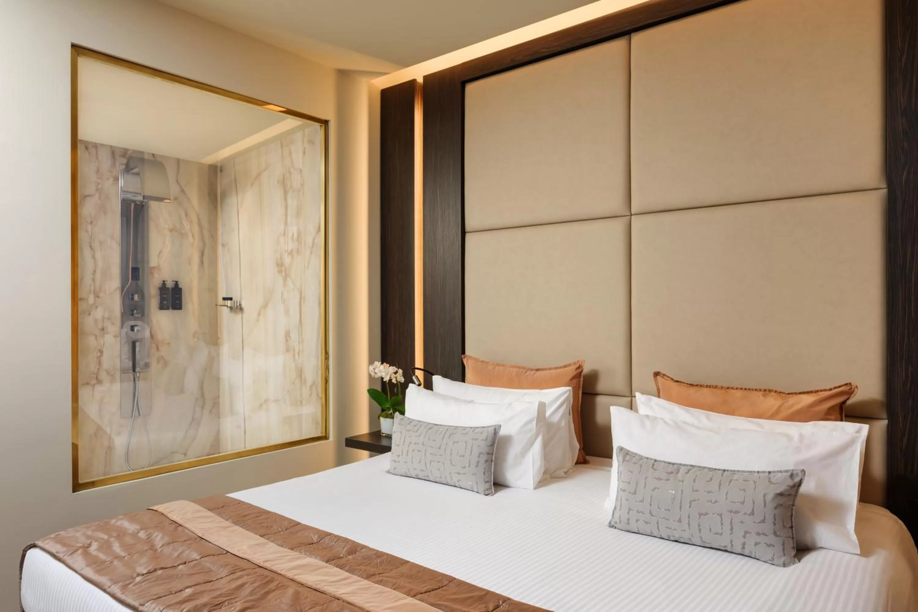 Bed in Hotel The Square Milano Duomo - Preferred Hotels & Resorts