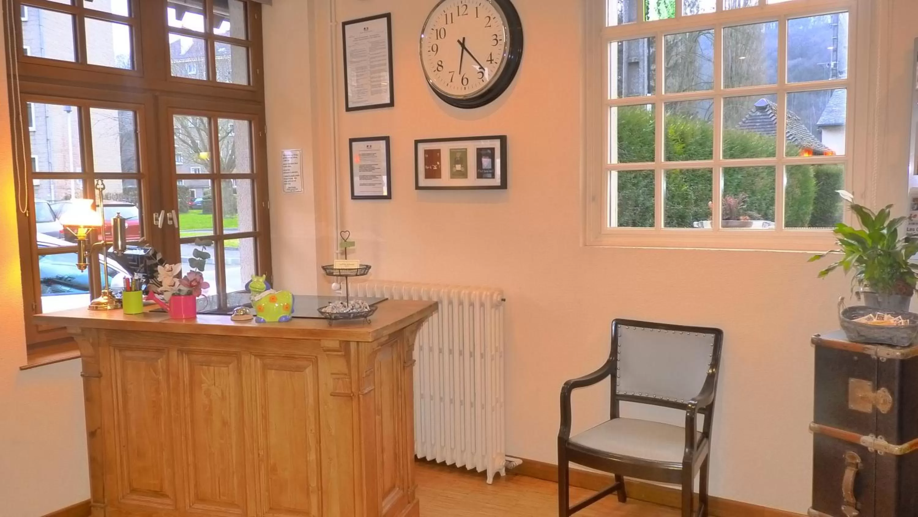 Lobby or reception in Hôtel-Restaurant La P'tite Auberge