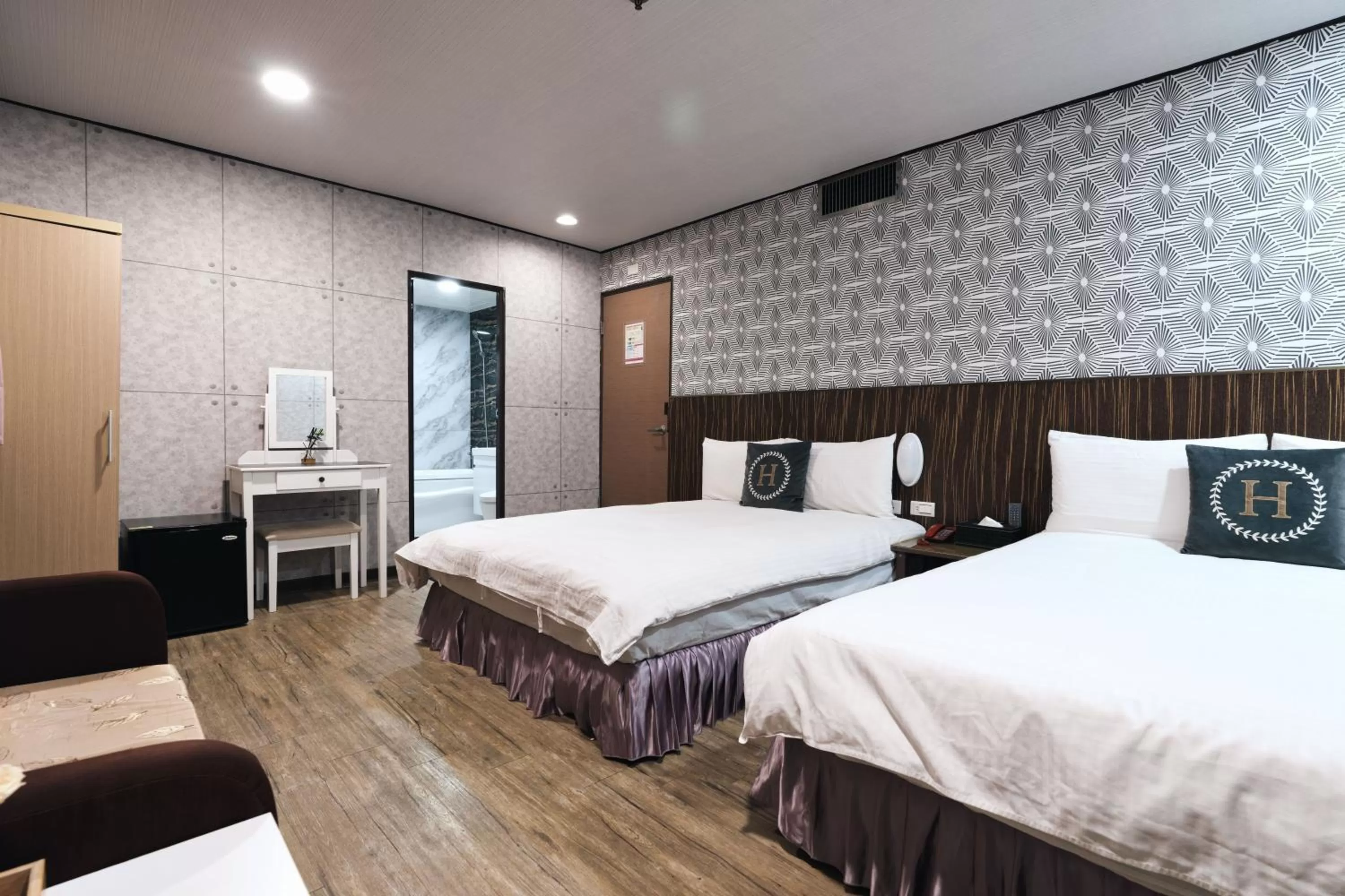 Photo of the whole room, Bed in Sofu Hotel