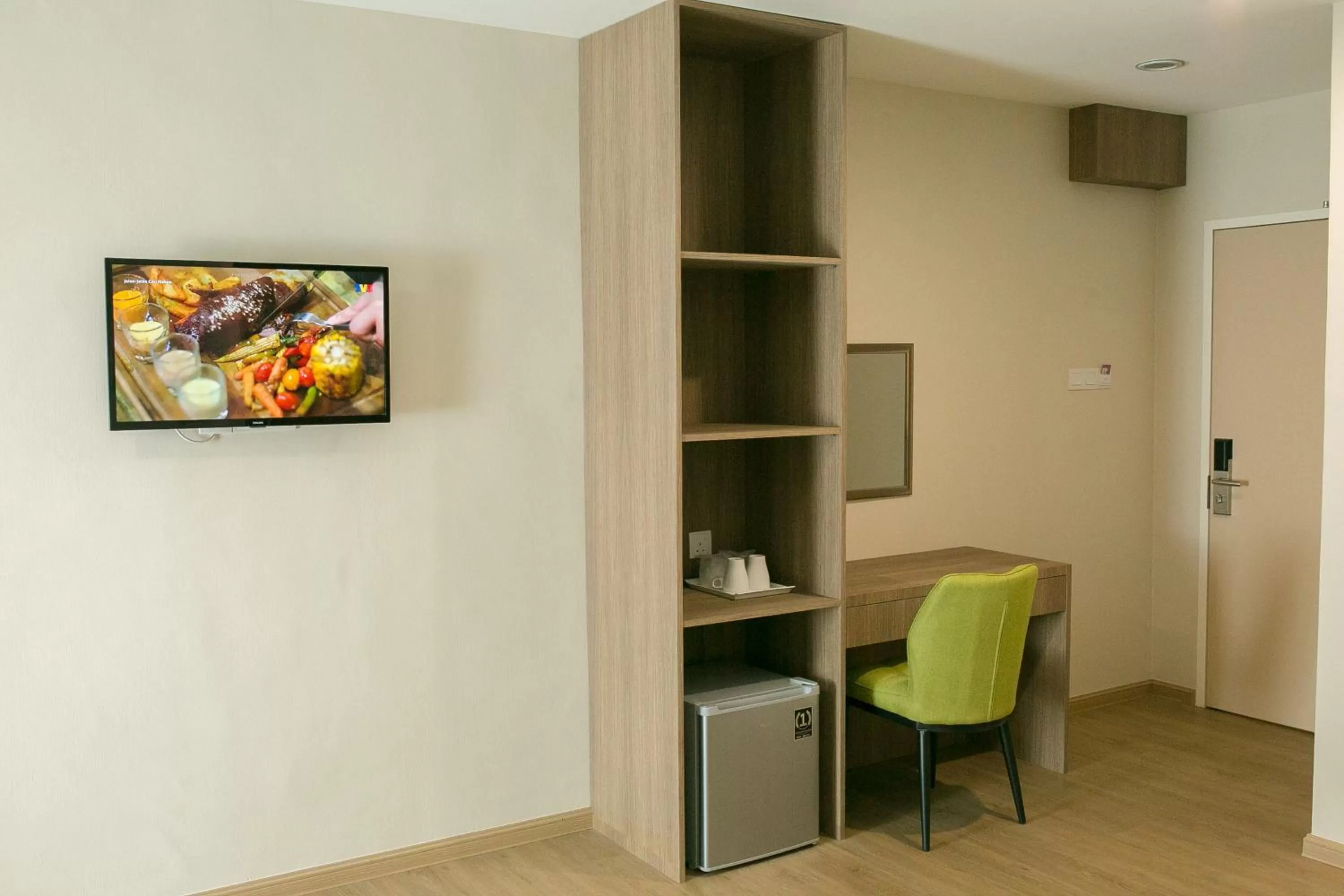 TV and multimedia, TV/Entertainment Center in Savana Hotel & Serviced Apartments