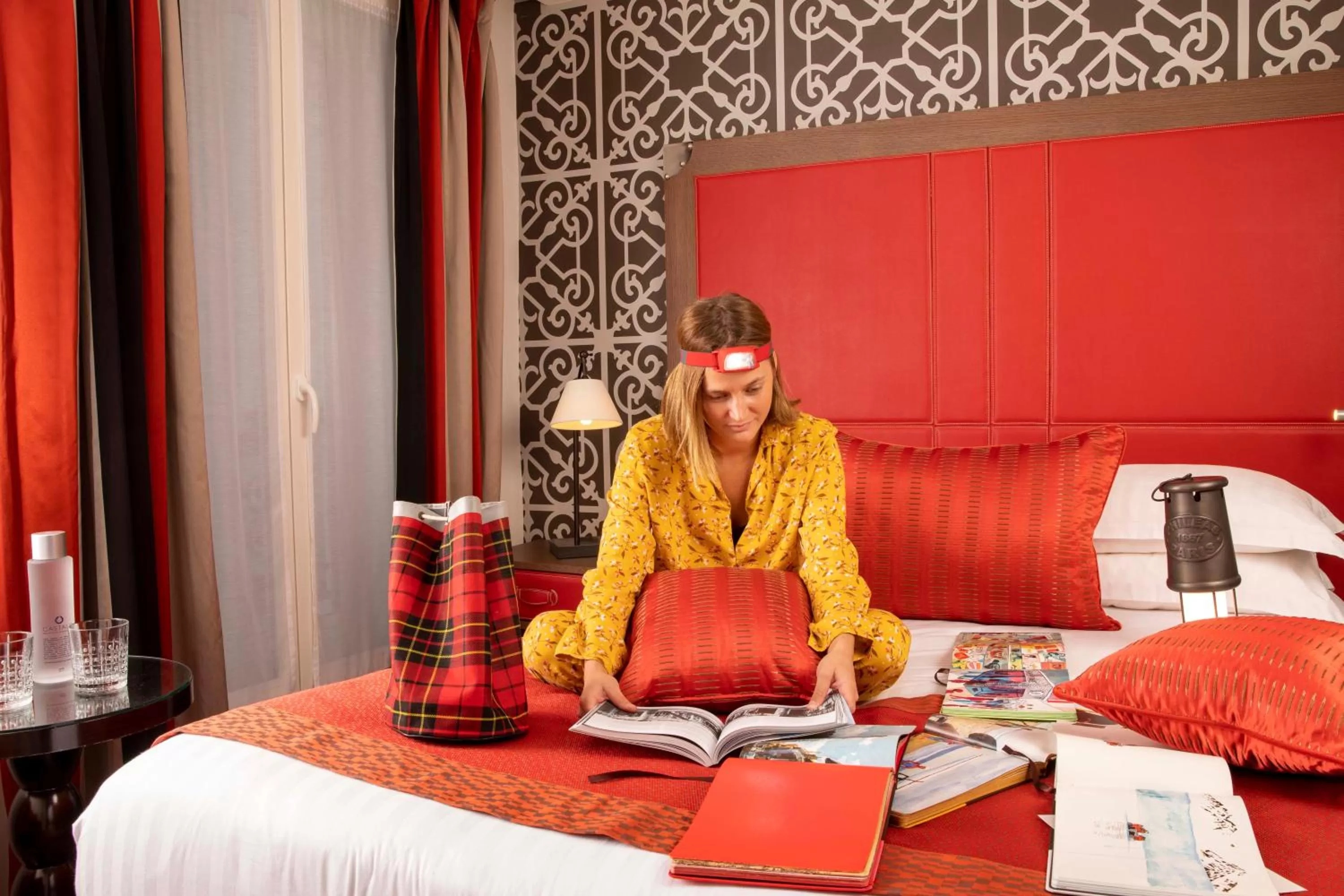 Bed in Hotel Phileas Lazare & Spa - Opera