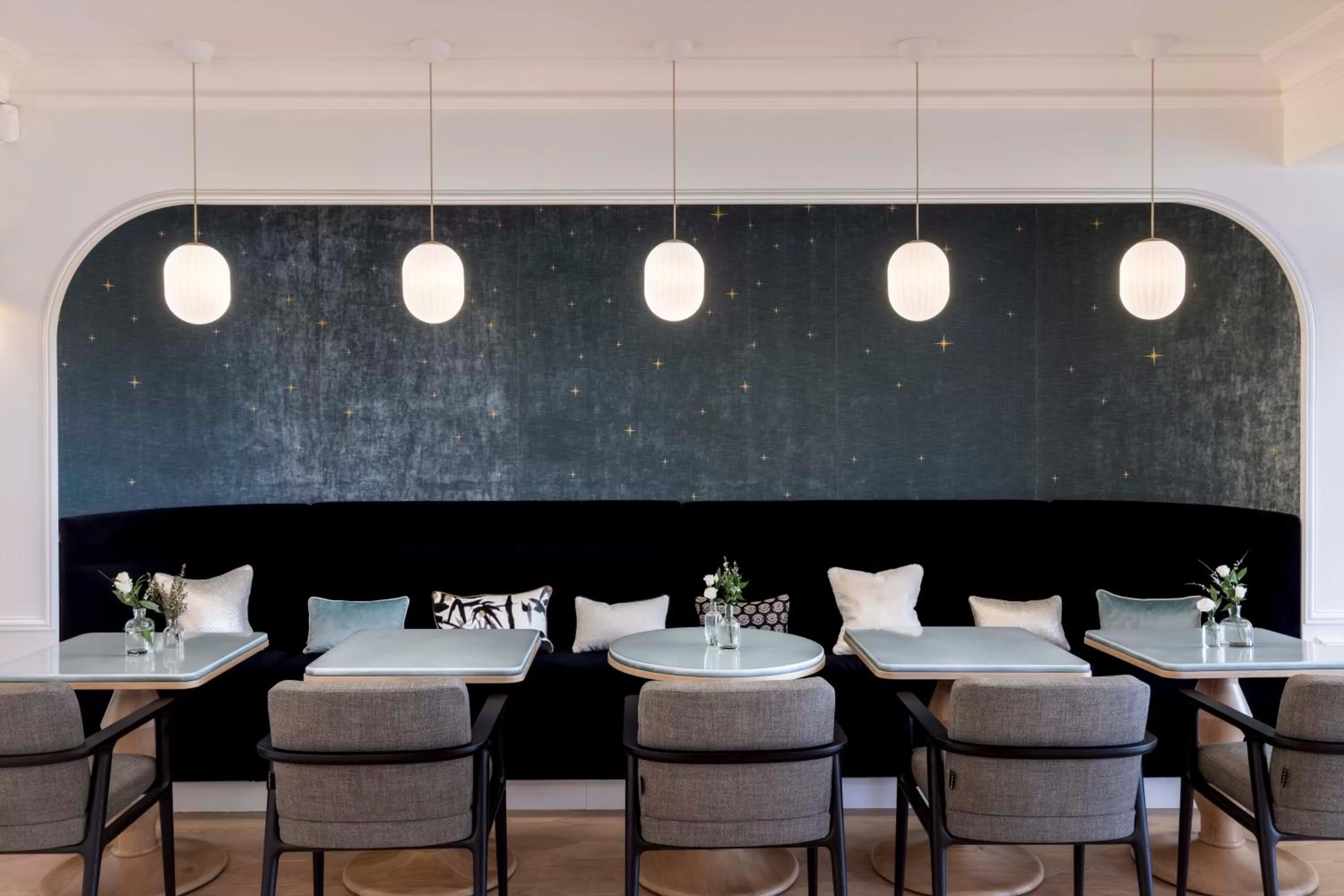 Living room in Hotel Louvre Montana