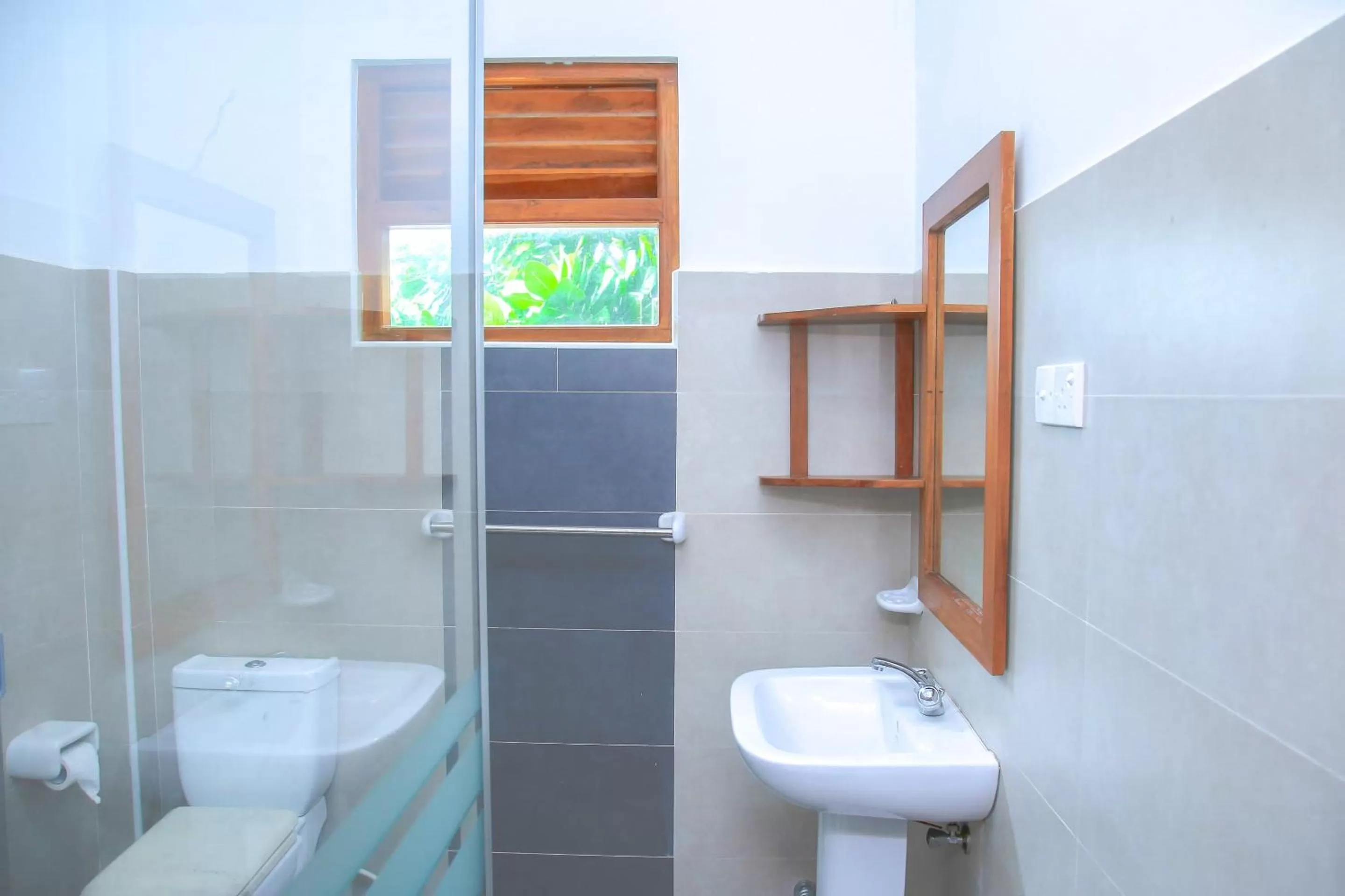 Bathroom in Surf Sea Breeze