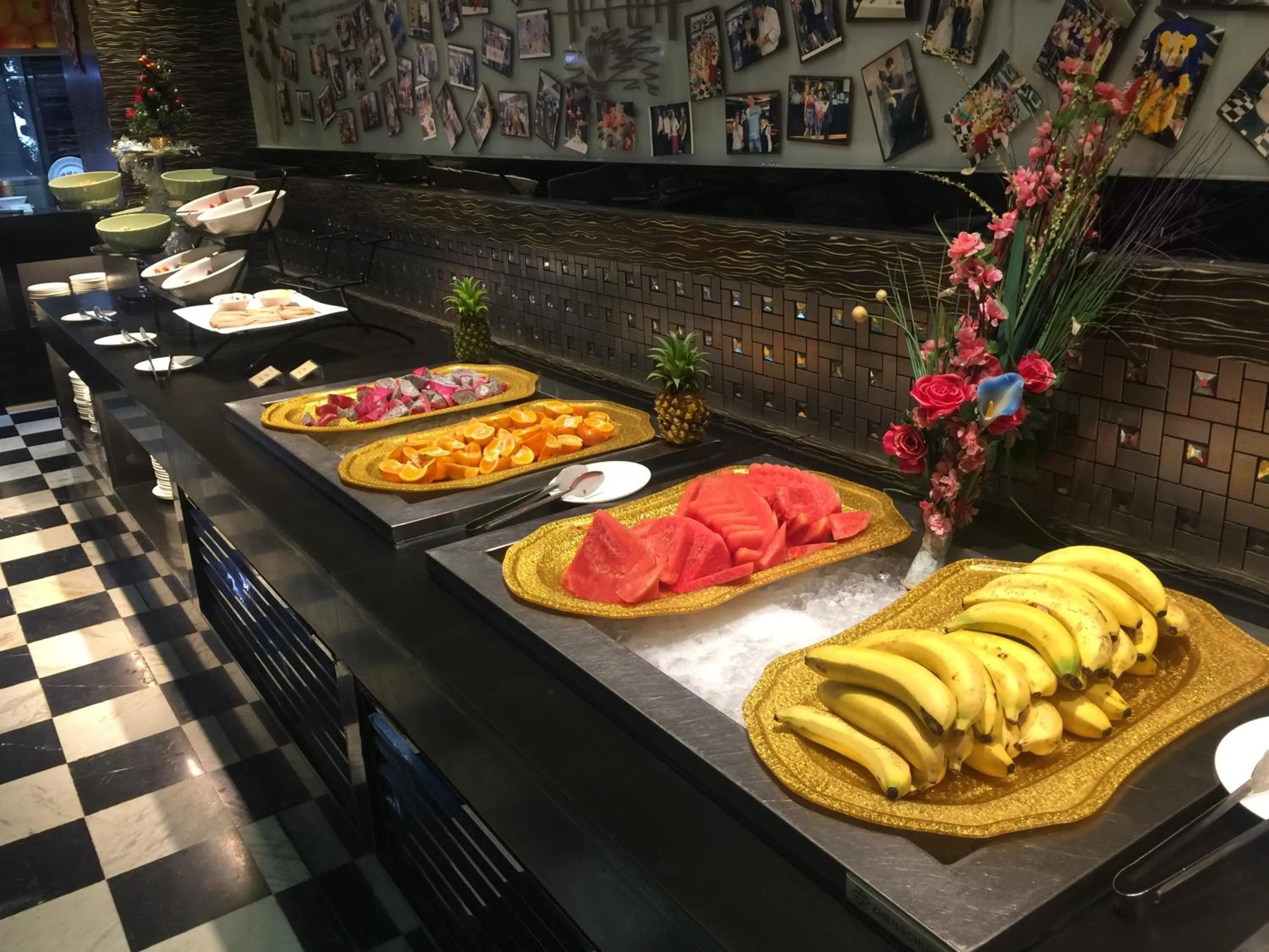 Food and drinks in La Perle International Hotel