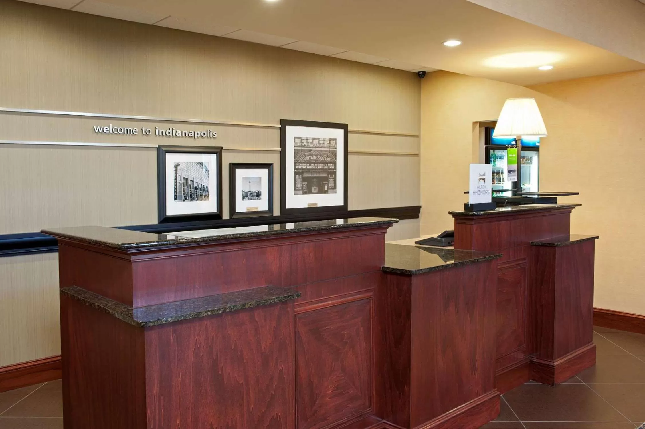 Lobby or reception in Hampton Inn & Suites Indianapolis-Airport