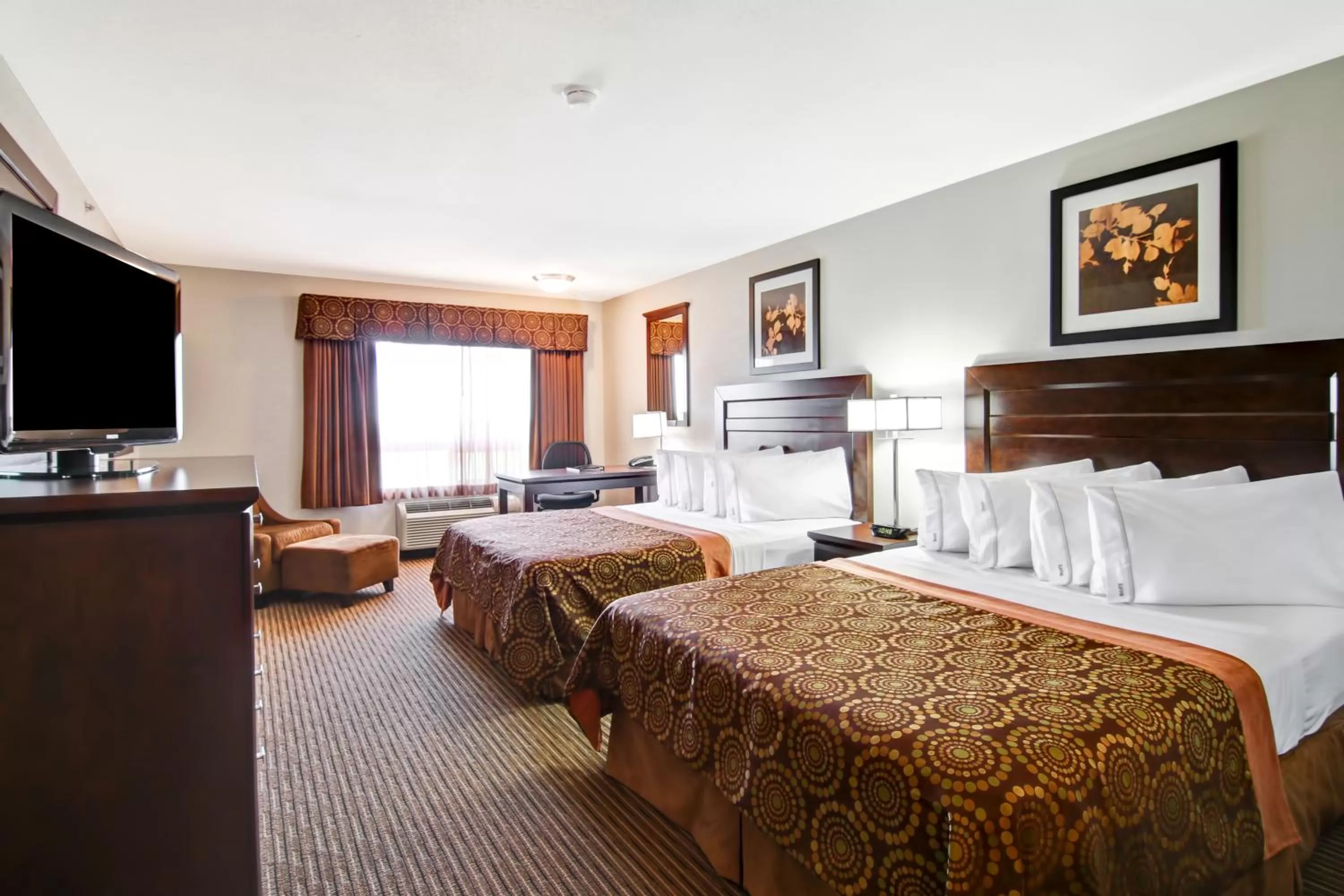 Bed in Canalta Hotel Moosomin