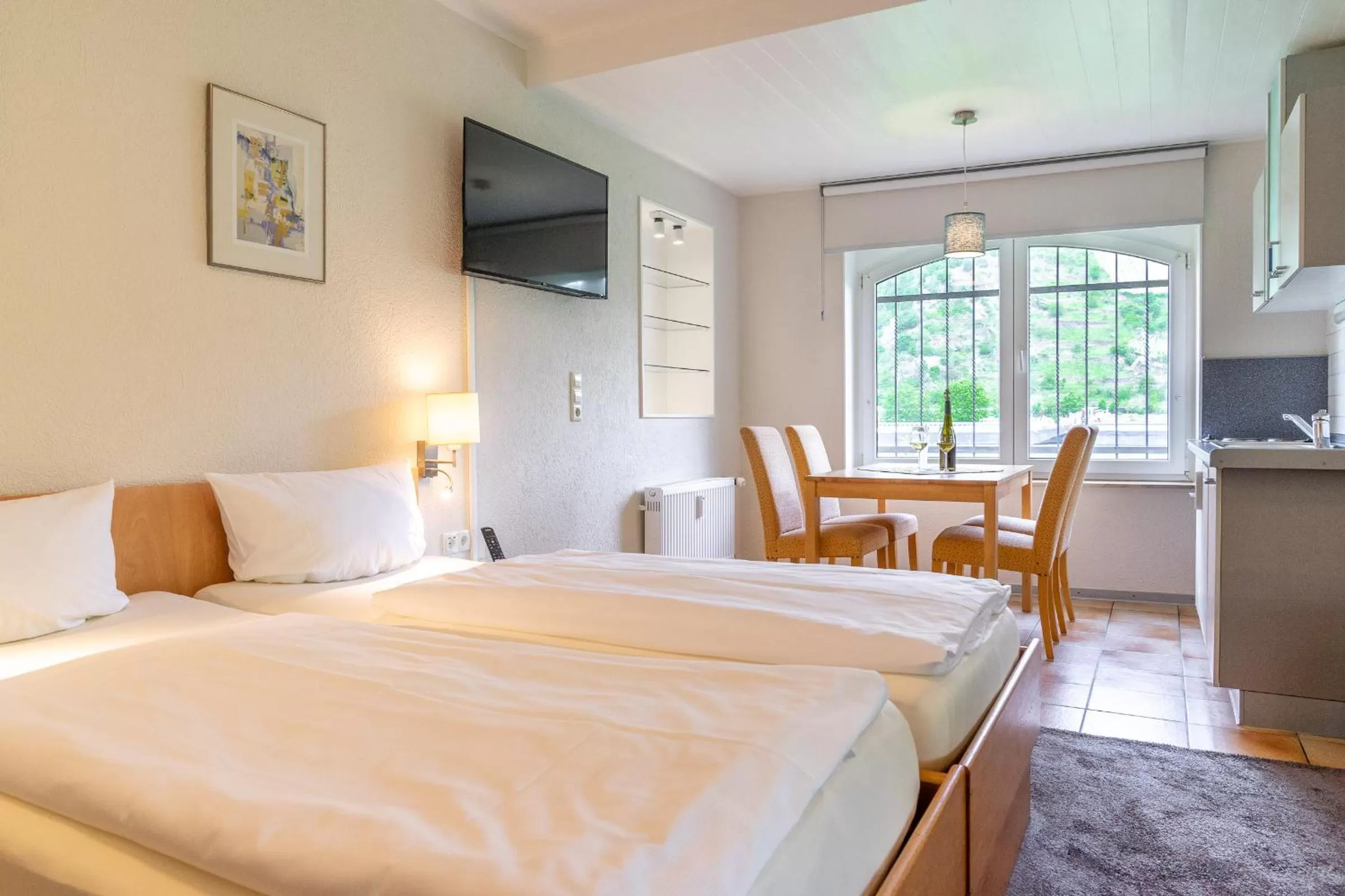 Photo of the whole room in Weinhotel Landsknecht