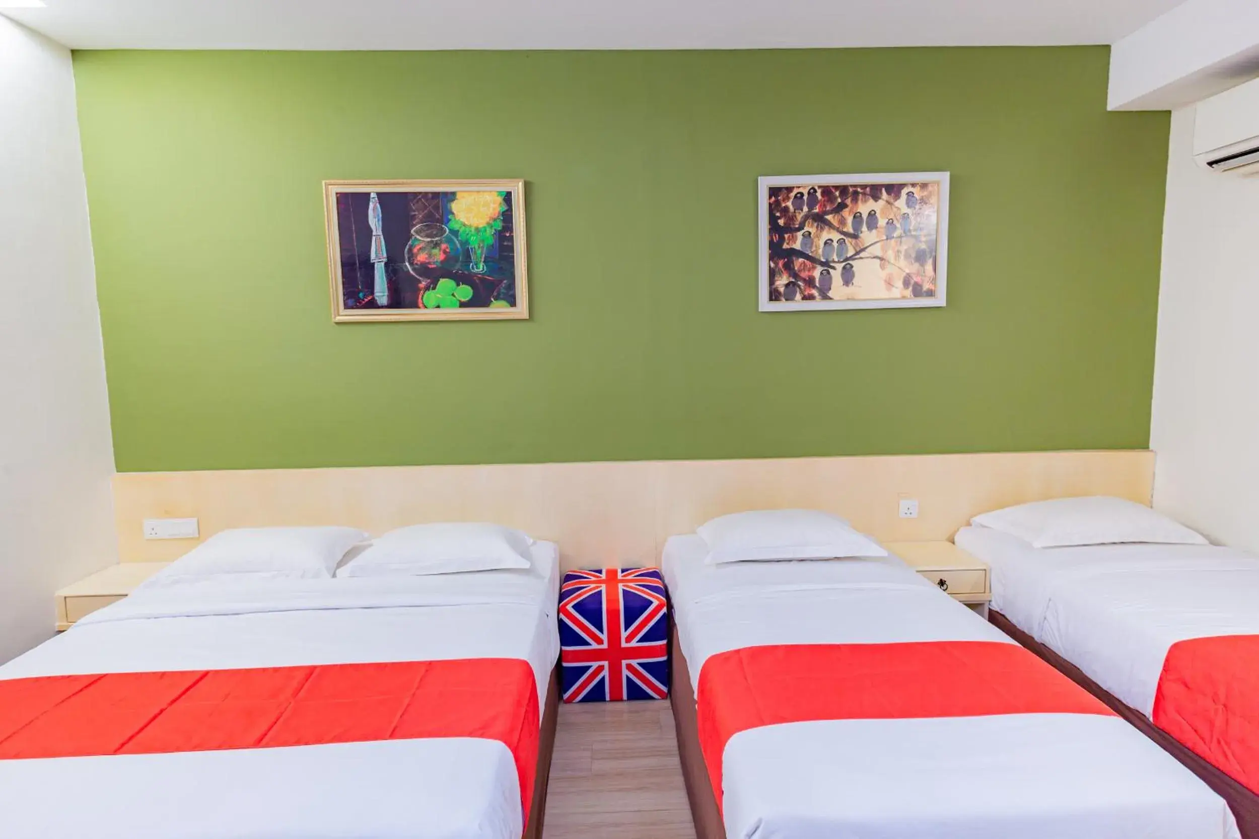 Deluxe Family Room in HOTEL 101 PERMAS JAYA Deluxe Family Room in HOTEL 101 PERMAS JAYA