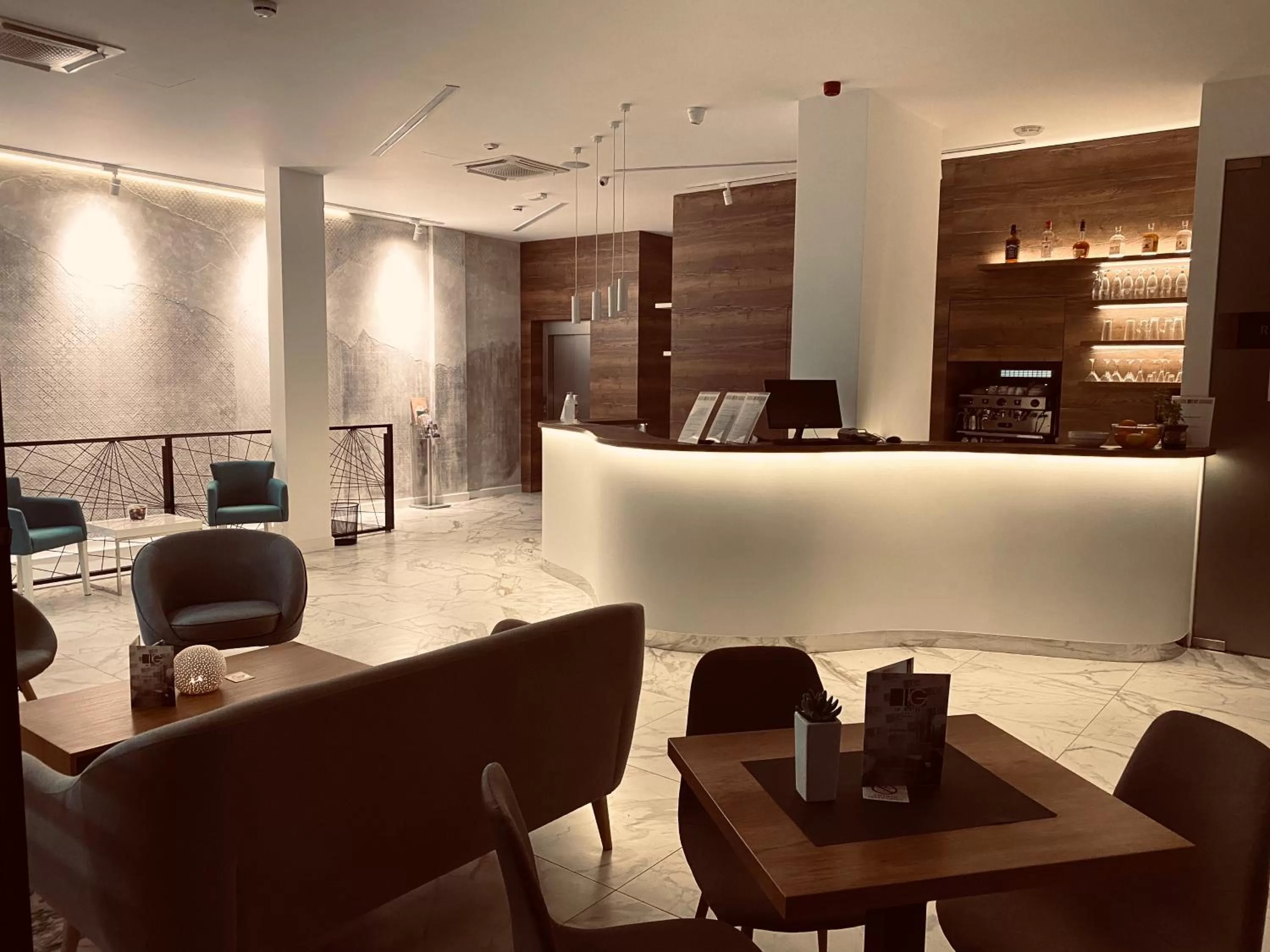 Lobby or reception, Lounge/Bar in IG Hotel
