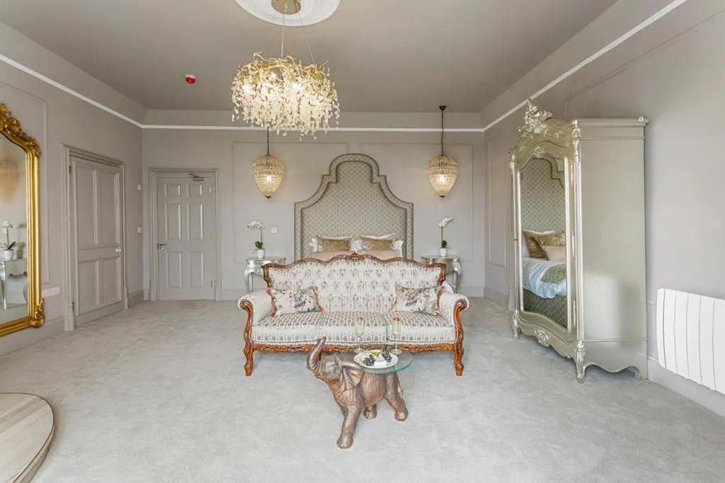 Photo of the whole room in Welbeck Manor and Golf