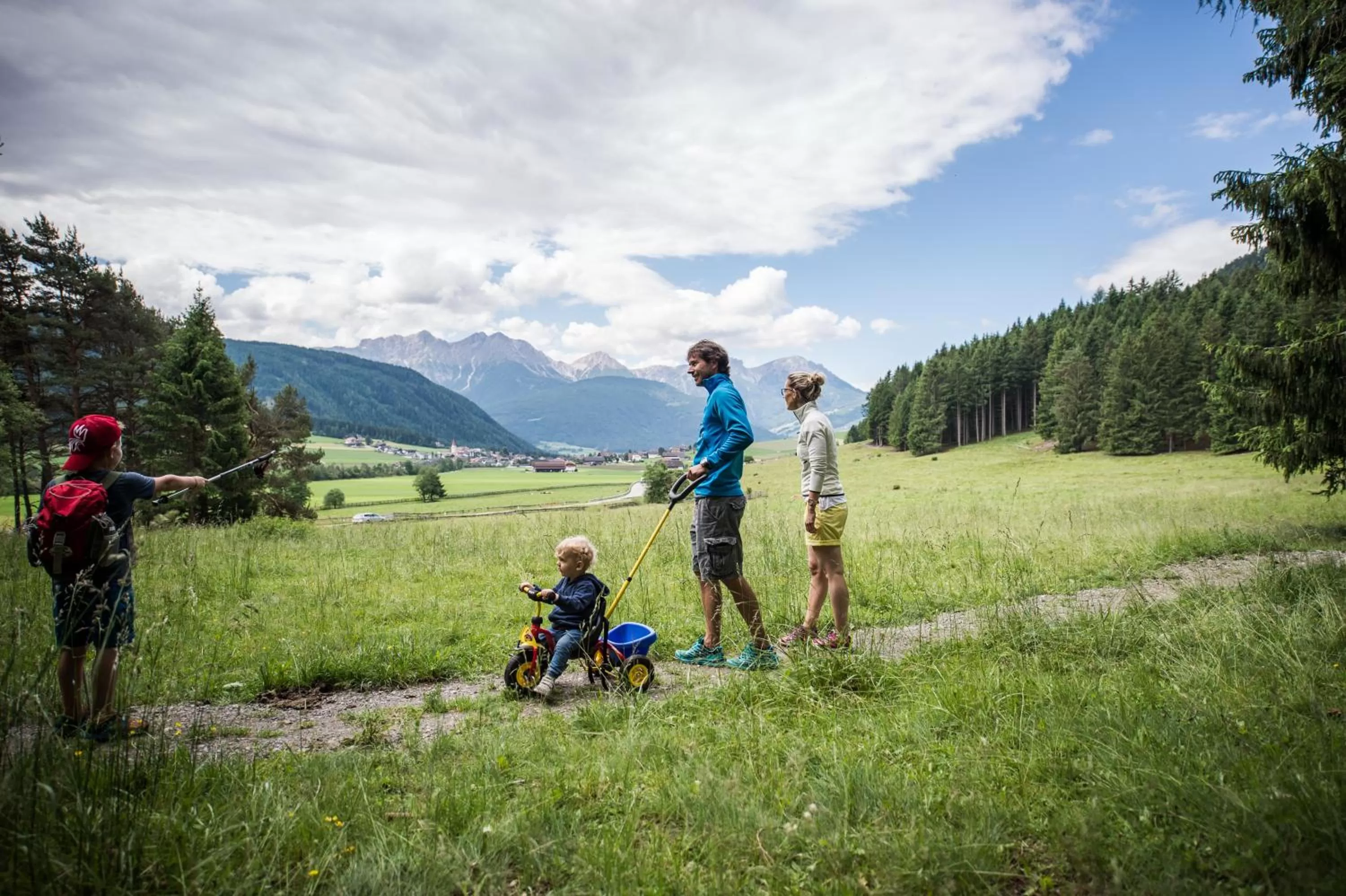 Hiking, Family in Autentis