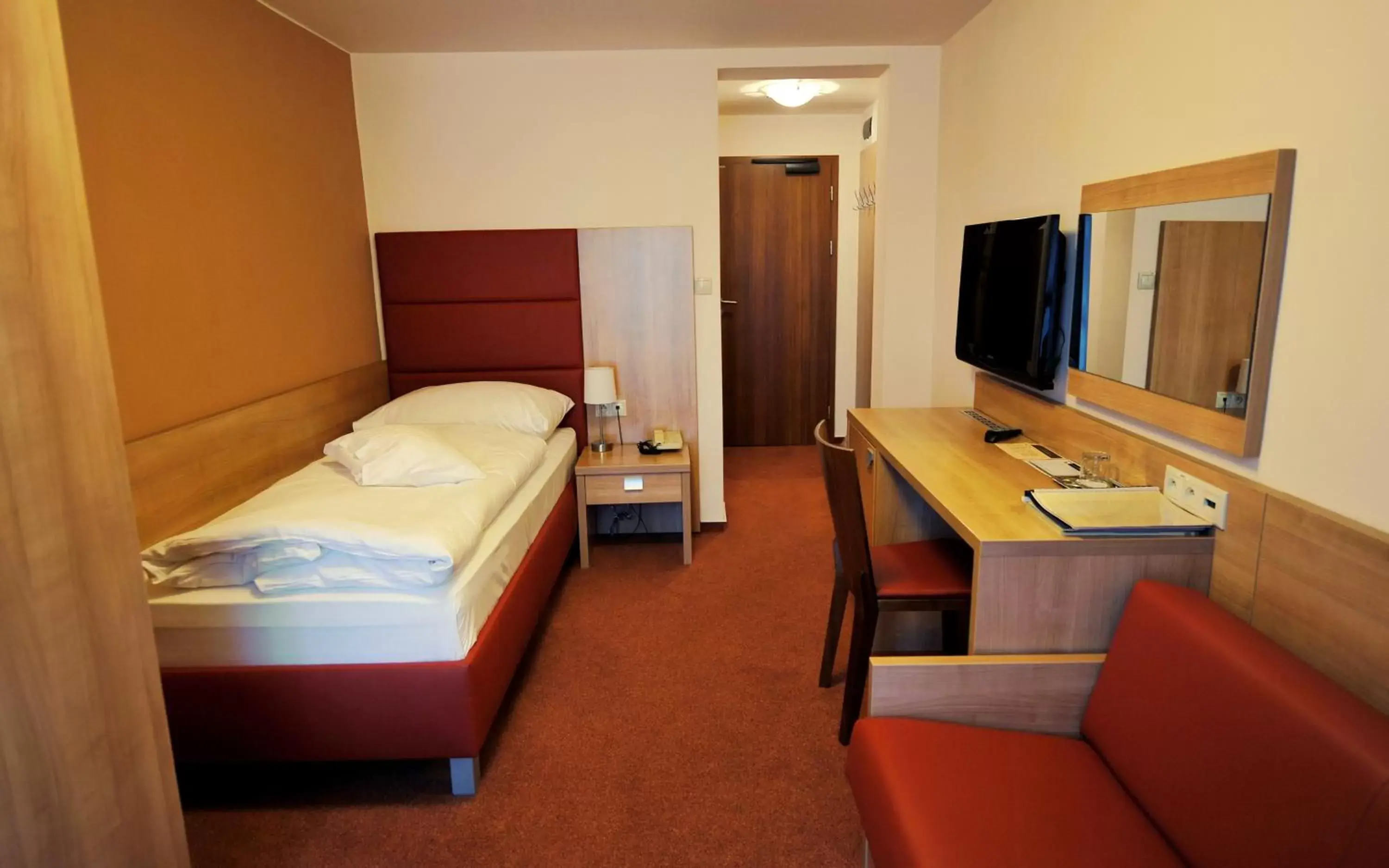 Single Room in Hotel Club Single Room in Hotel Club