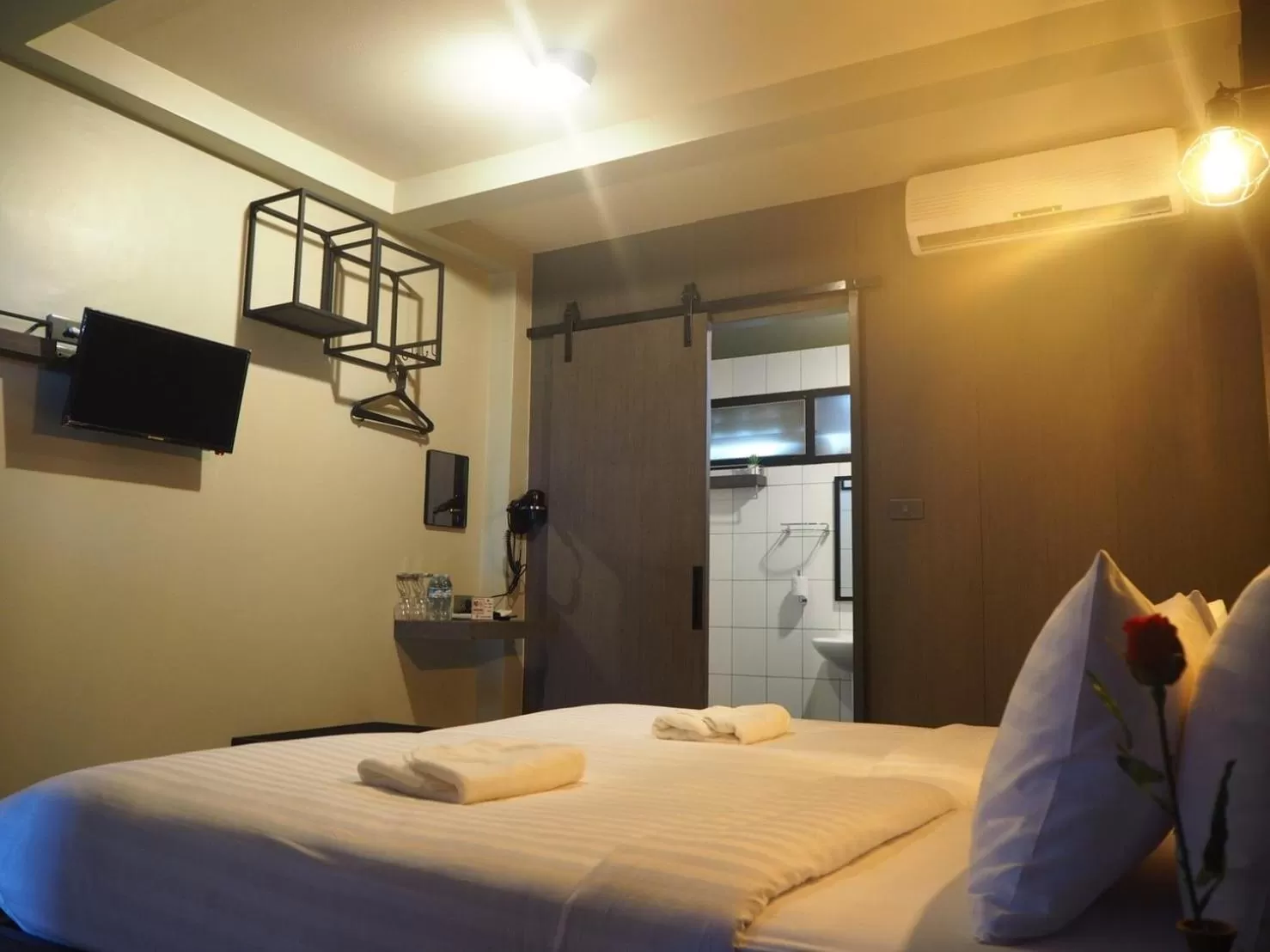 Property building, Bed in BBhouse Rambuttri 2