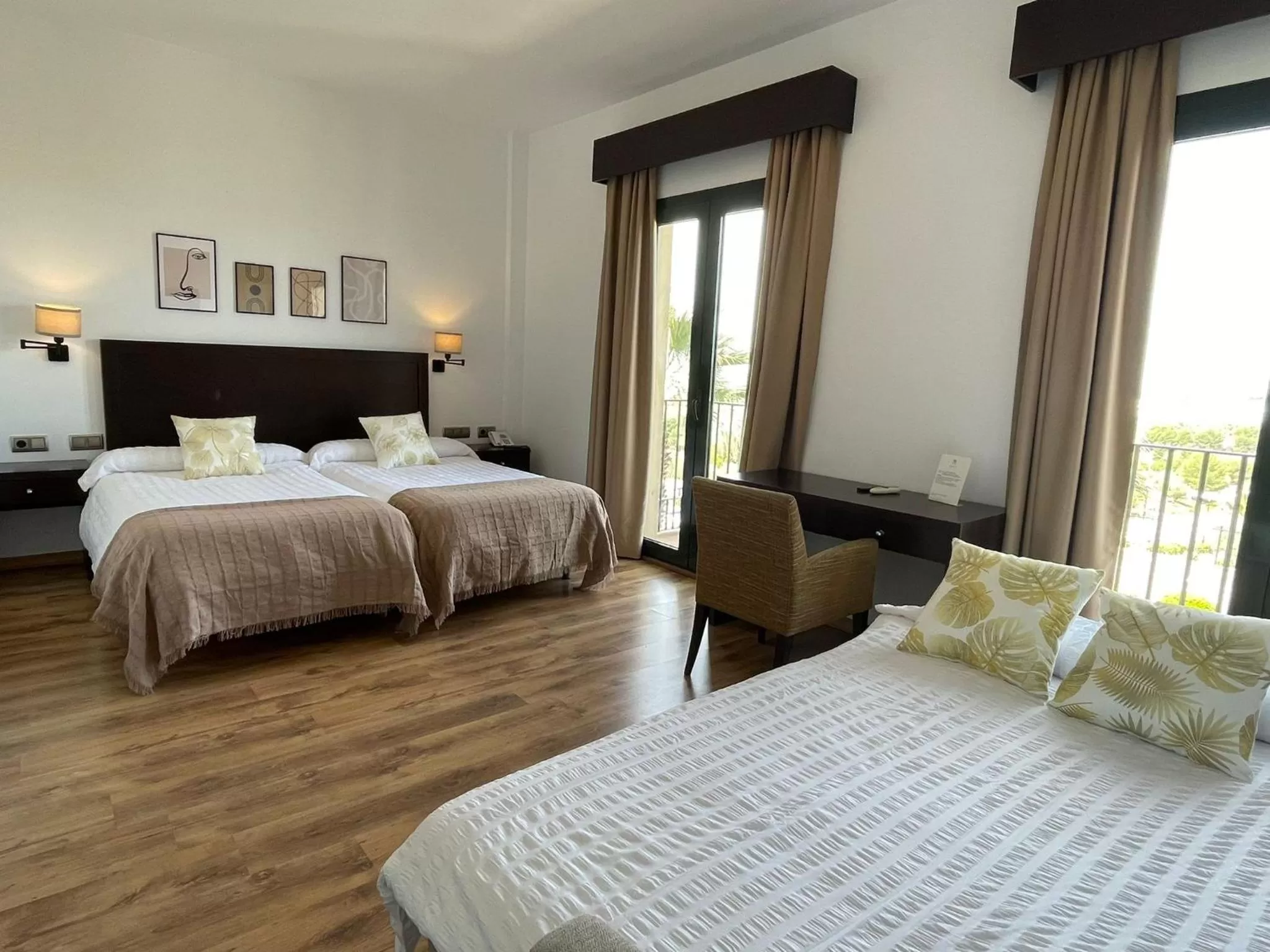 Photo of the whole room, Bed in Hacienda Atalaya