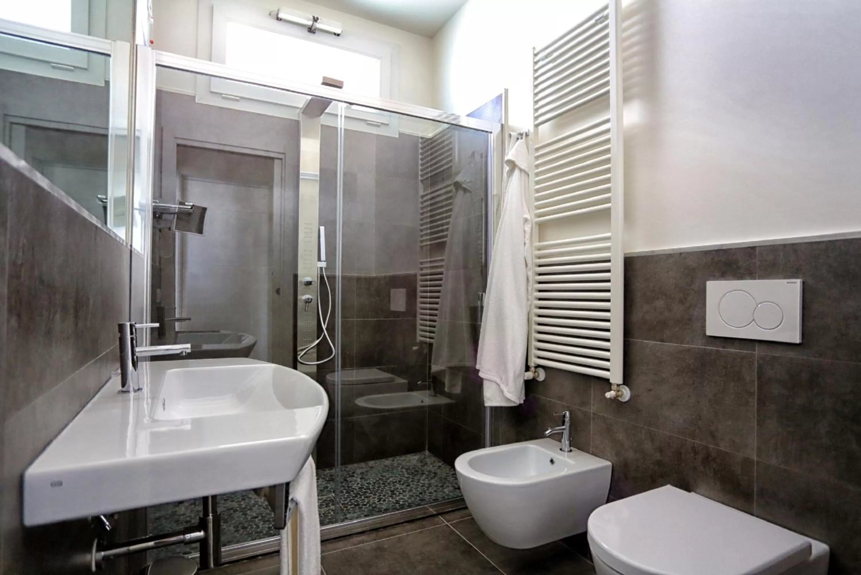 Shower in Baldinini Hotel