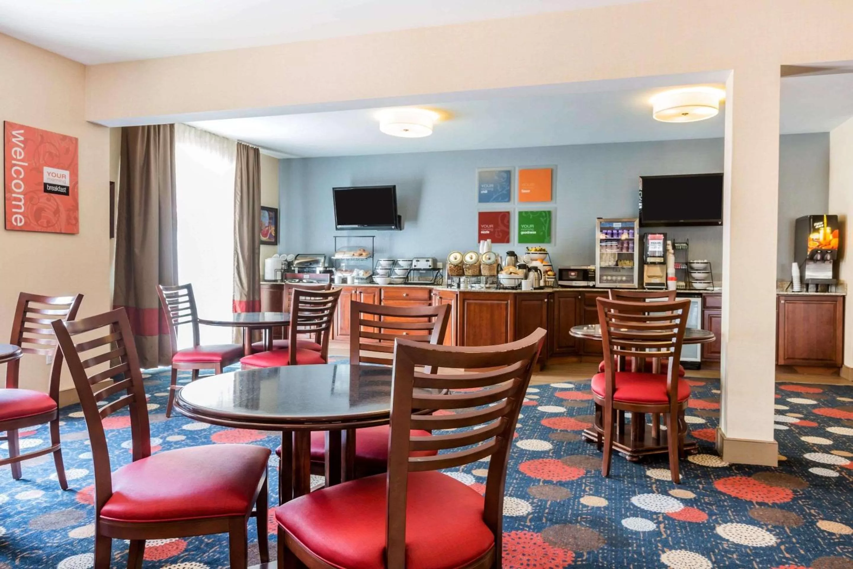 Restaurant/places to eat in Comfort Inn & Suites South Burlington near University