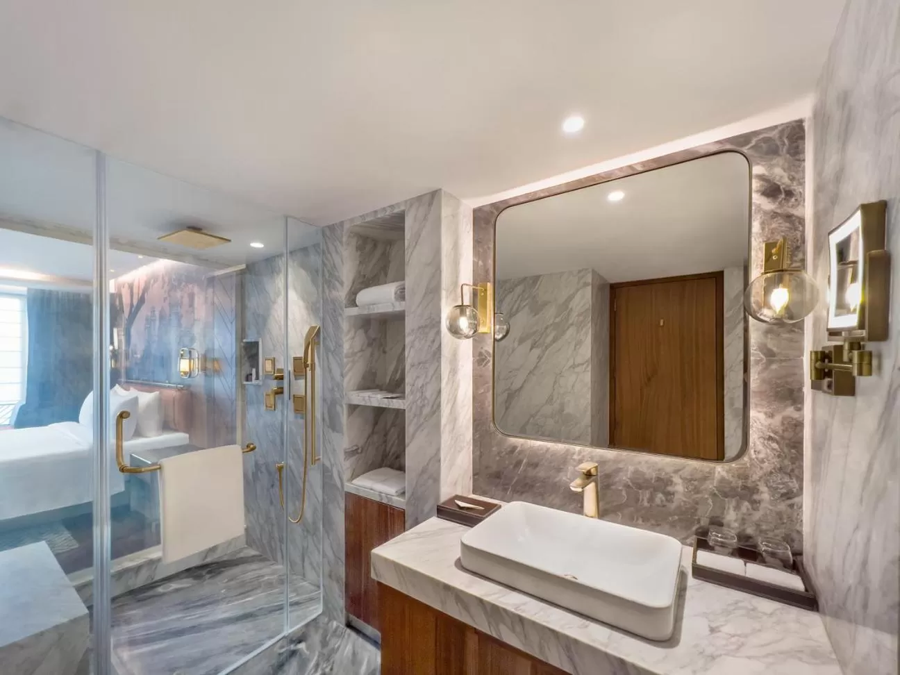 Toilet in Radisson Blu Hotel & Suites GRT Chennai