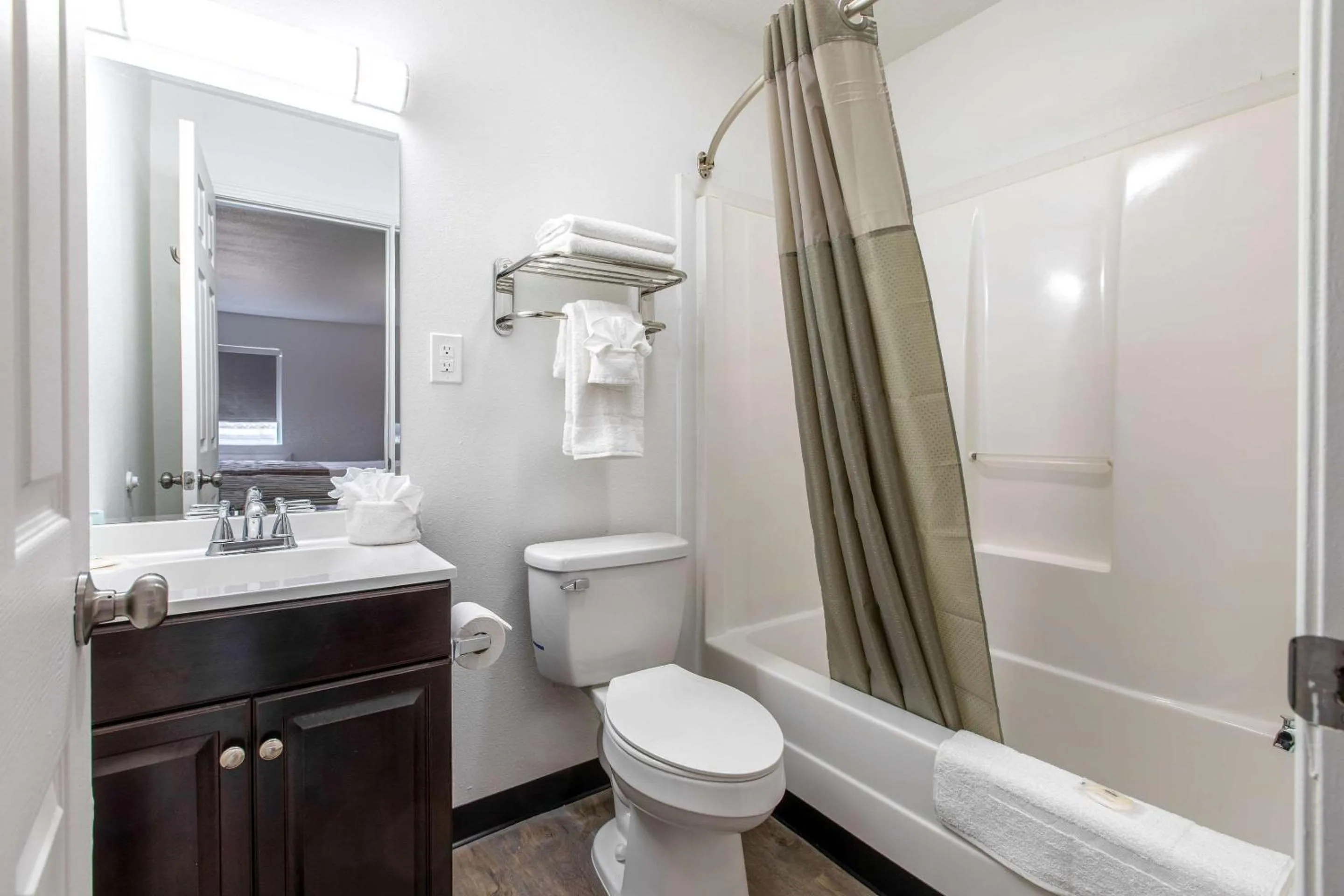 Bathroom in Suburban Studios Spartanburg - I-26