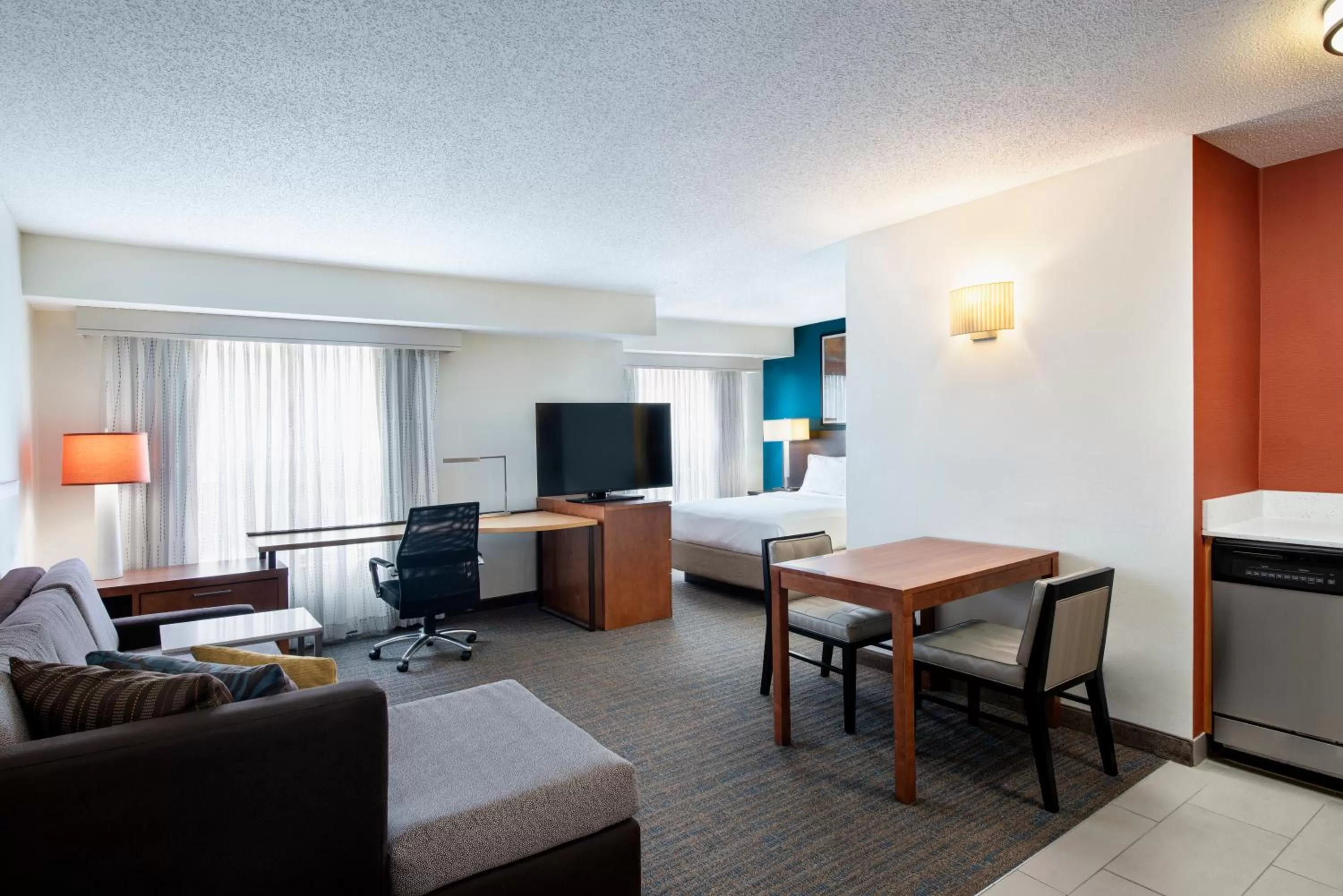 Photo of the whole room, Bed in Residence Inn Cincinnati Airport