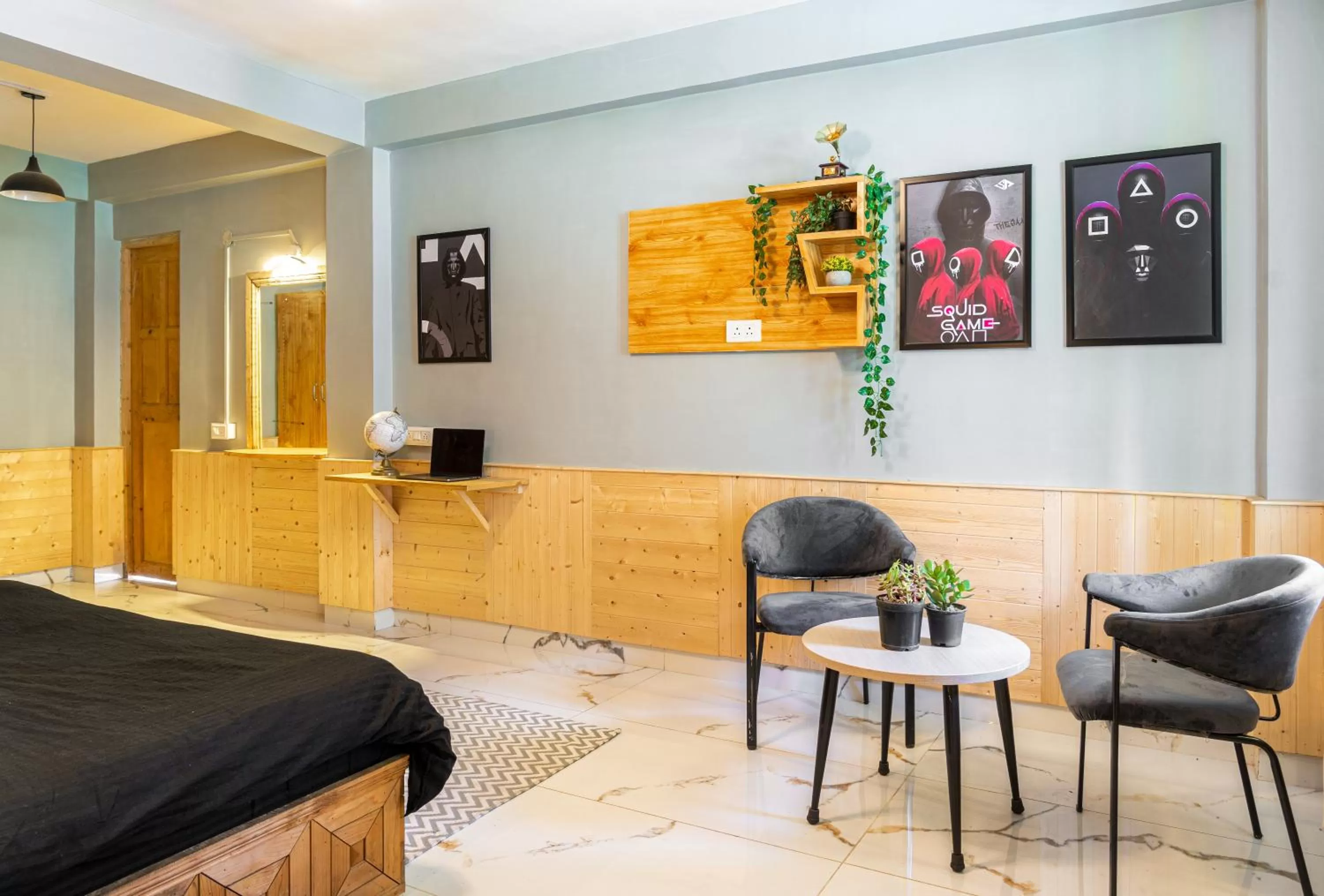 Whoopers Hostel Manali