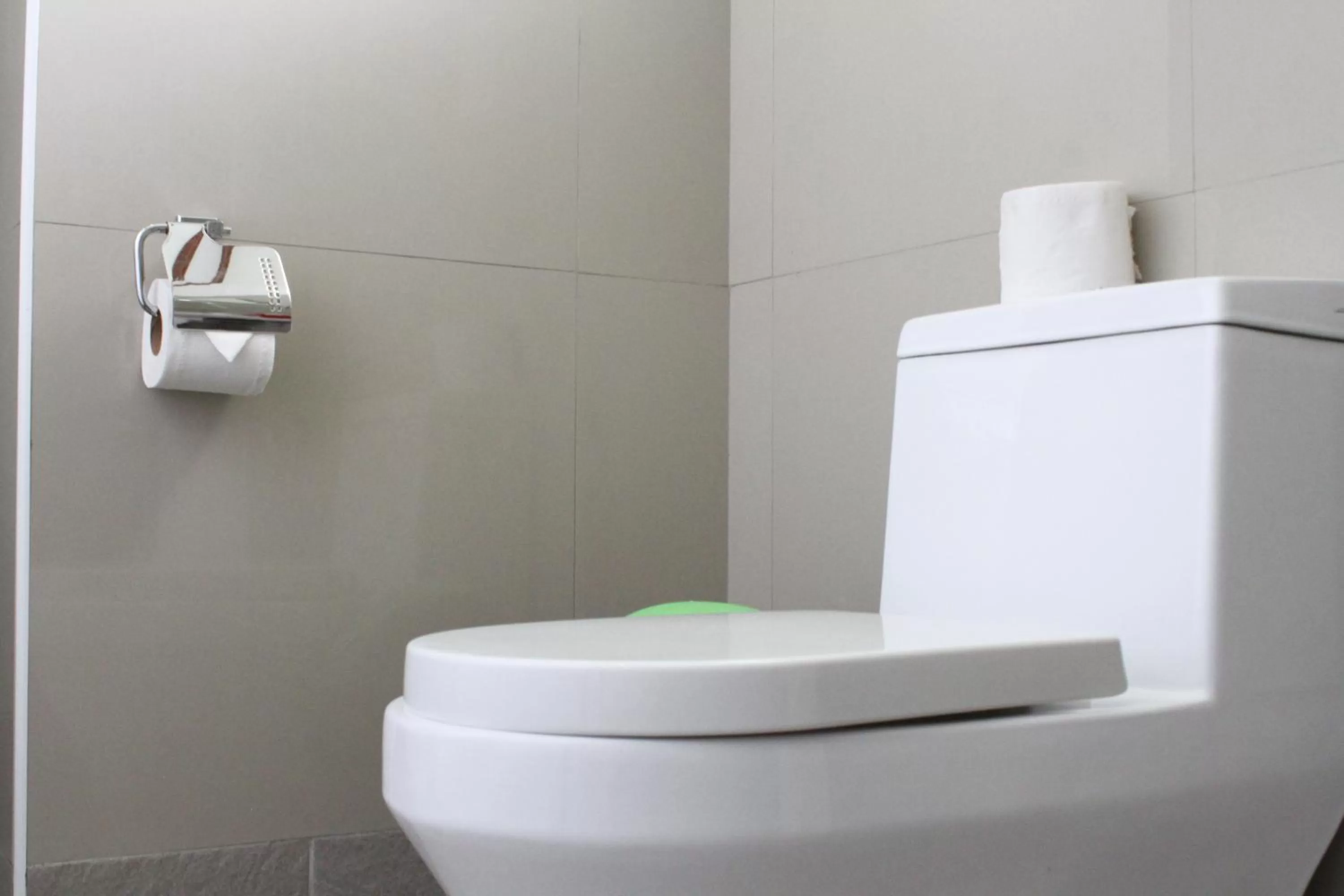 Toilet in Bohol Sunside Resort