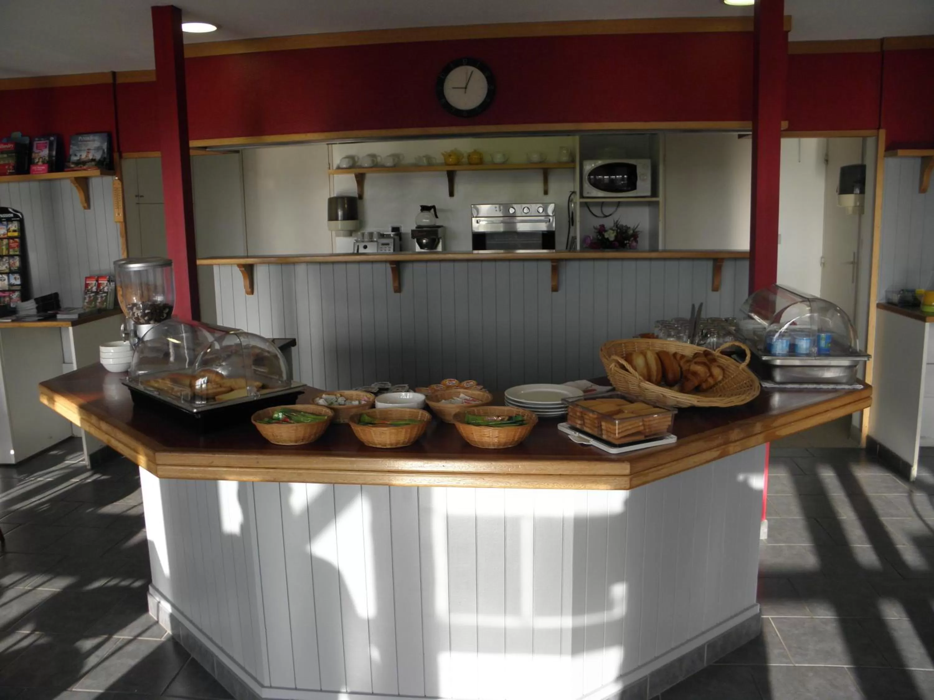 Food in Fasthotel Tours Sud