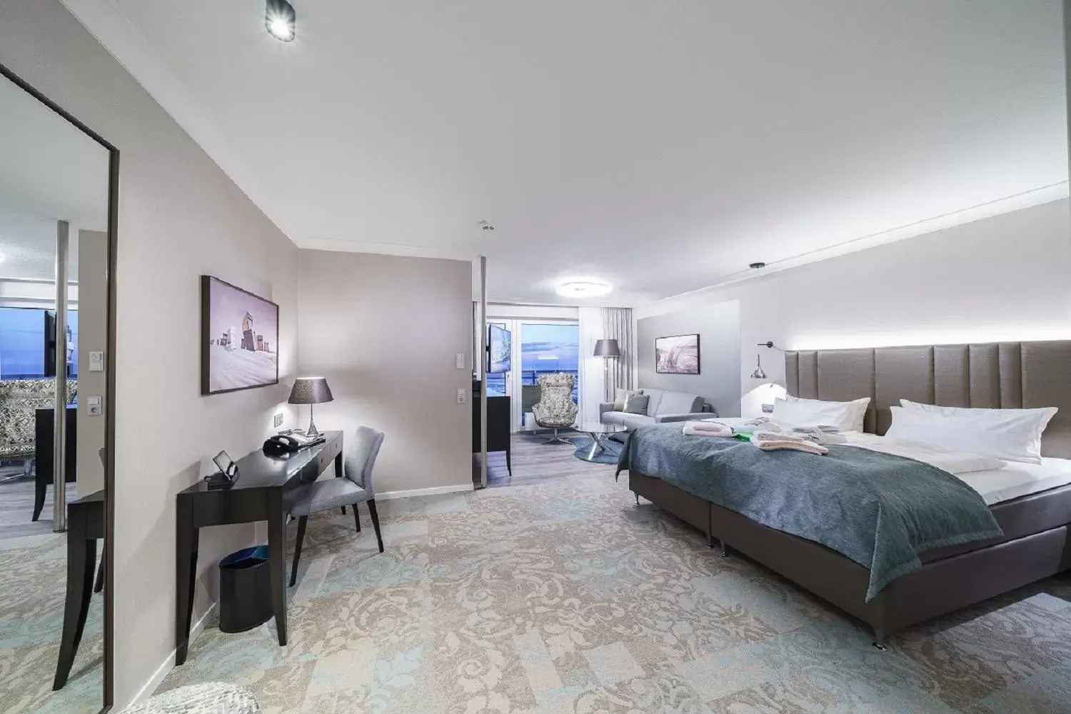 Double Room with Balcony and Sea View - single occupancy in Strandhotel Duhnen Double Room with Balcony and Sea View - single occupancy in Strandhotel Duhnen