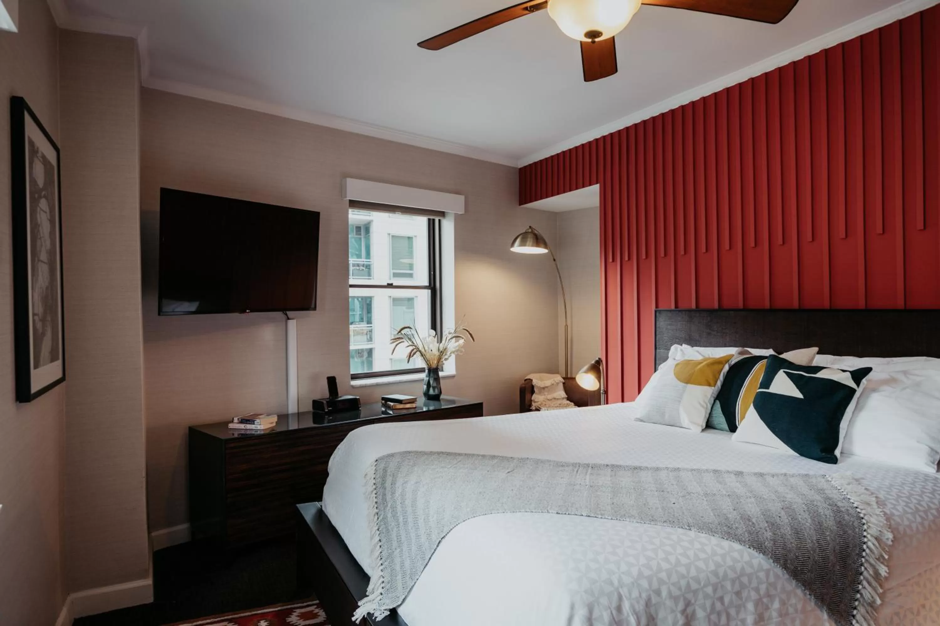 TV and multimedia, Bed in Selina Chicago