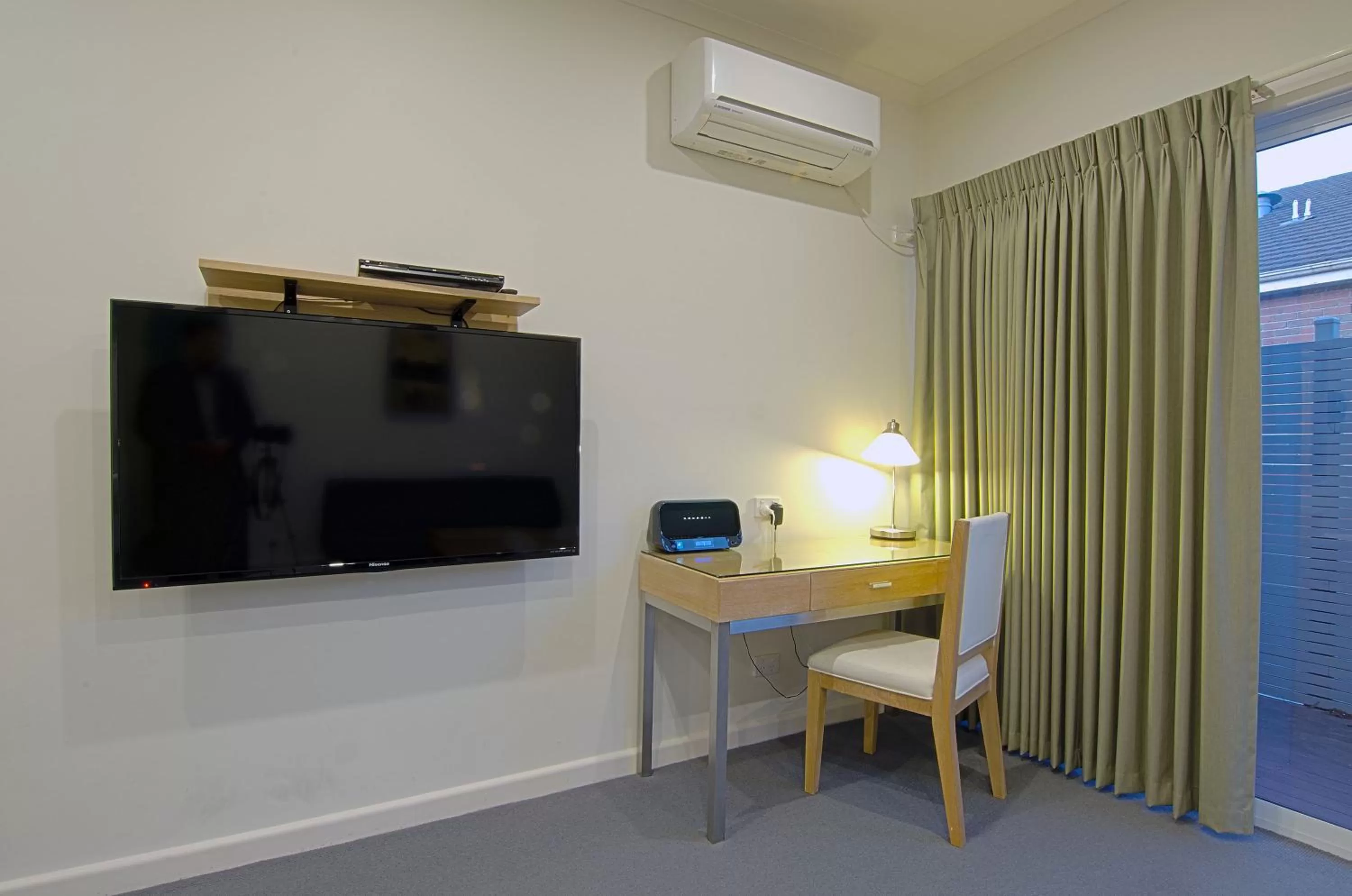 TV and multimedia in Brighton Serviced Apartments
