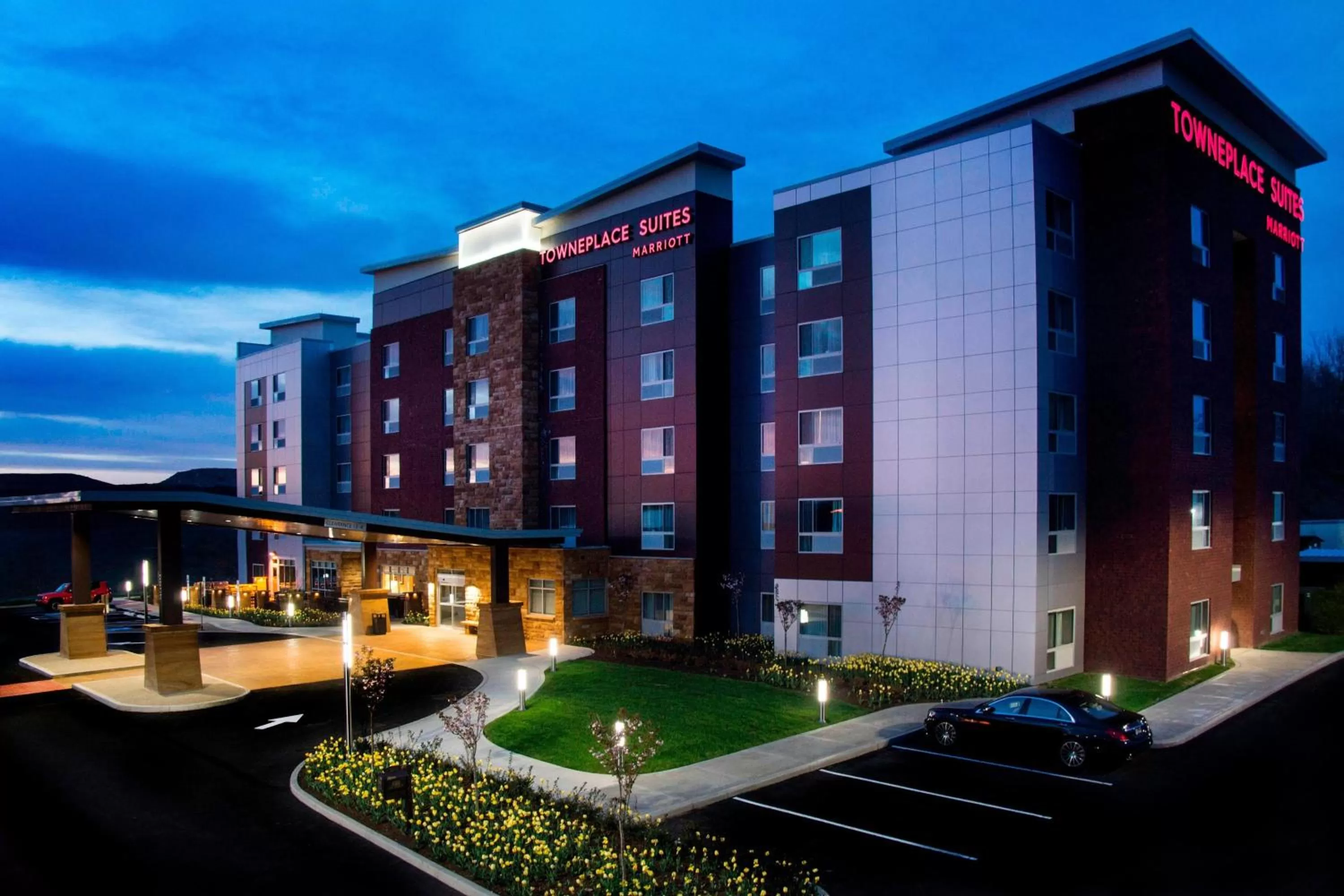 Property building in TownePlace Suites by Marriott Pittsburgh Cranberry Township