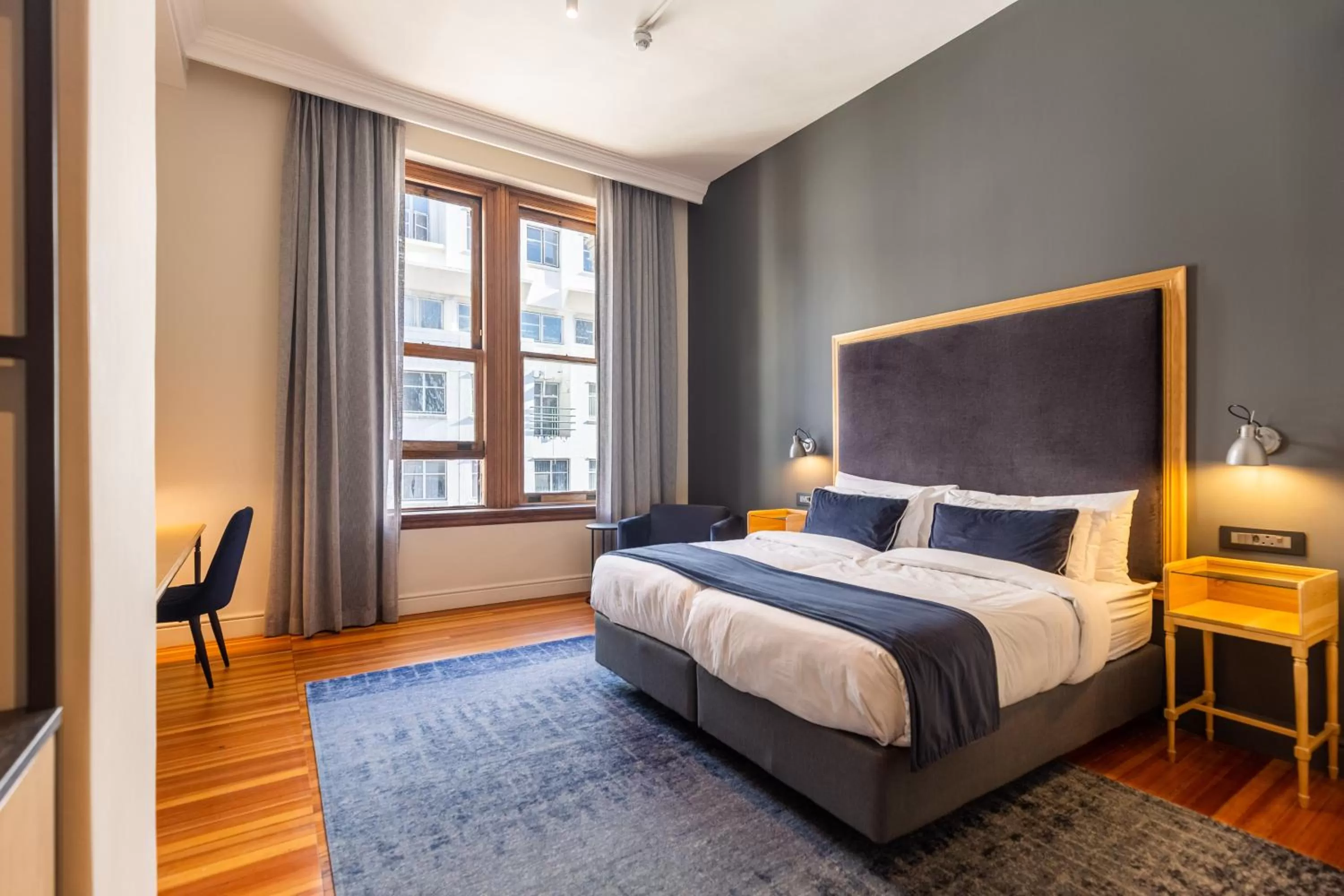 Bed in Old Bank Hotel - Lion Roars Hotels & Lodges