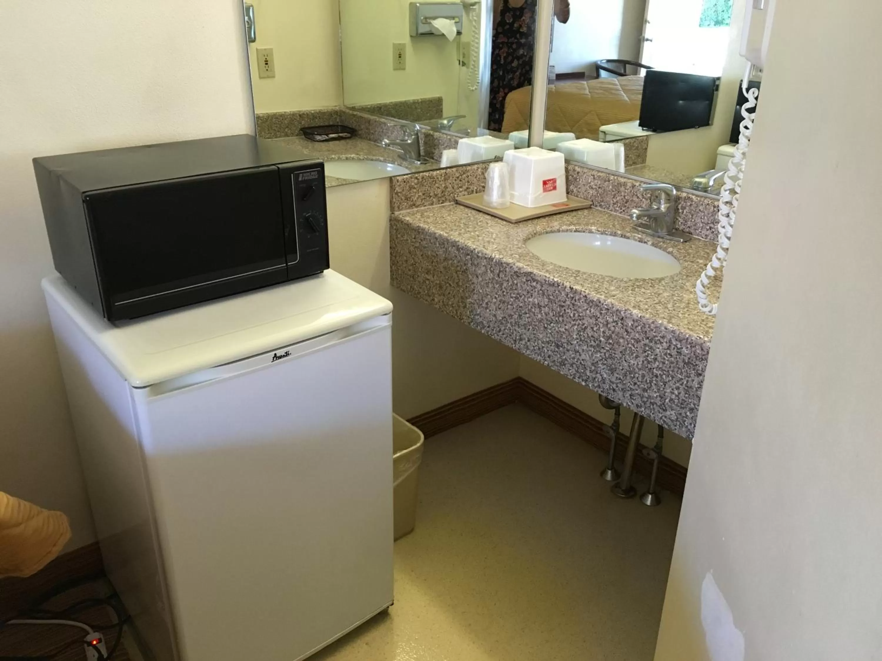 Bathroom in Red Carpet Inn - Gettysburg