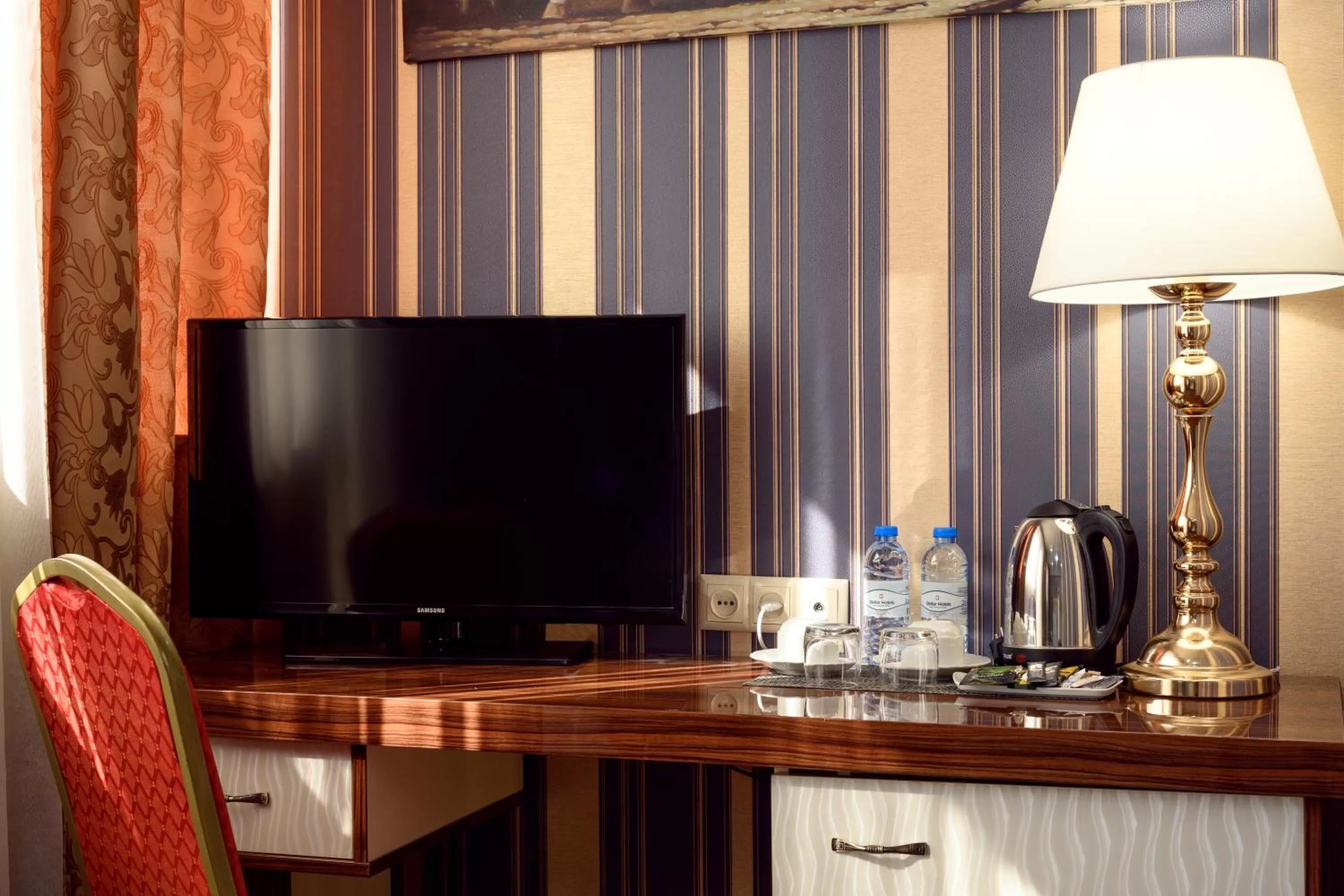 Coffee/tea facilities in Royal Plaza by Stellar Hotels, Yerevan